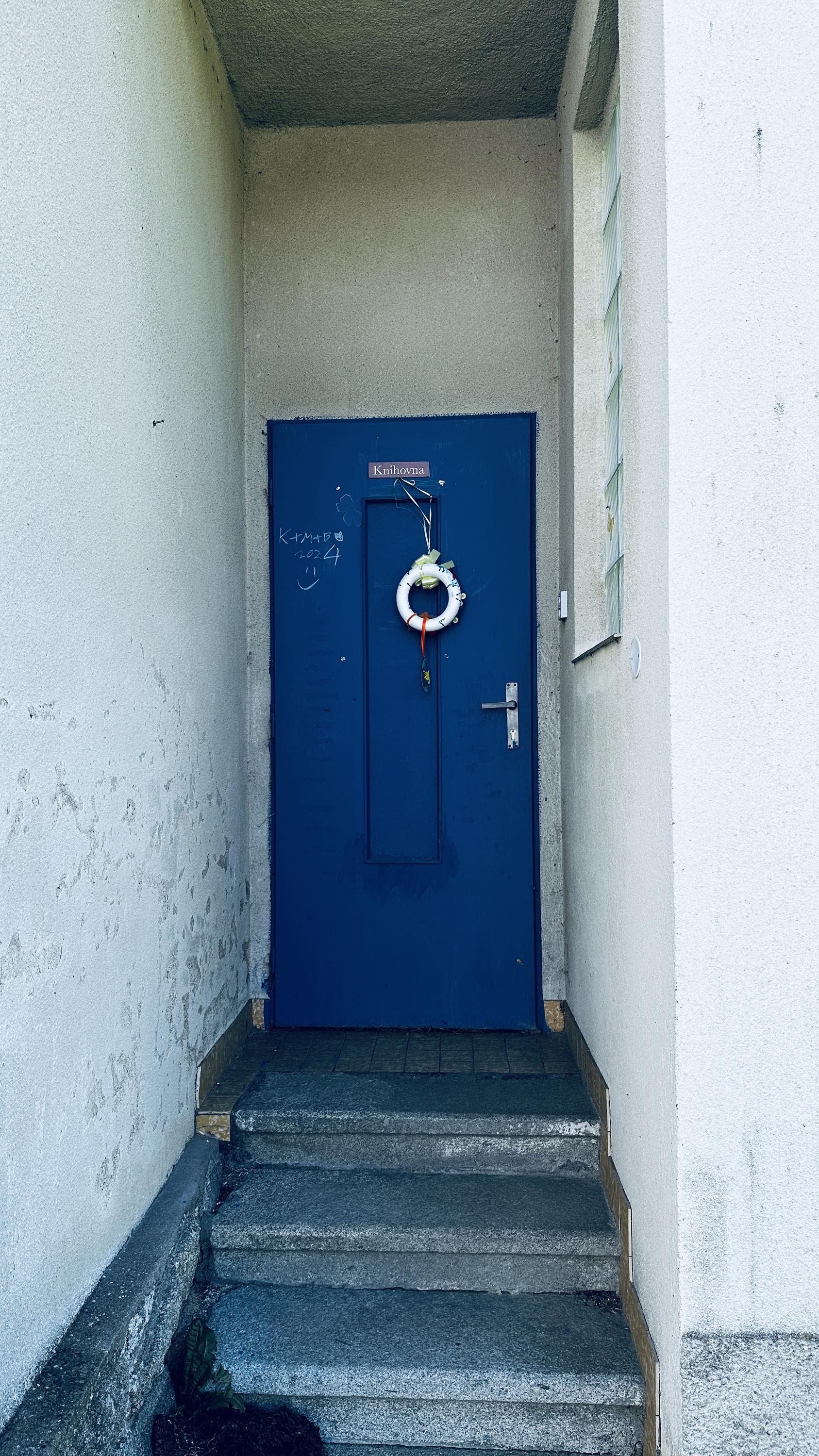 Místní knihovna Komušín foto 6