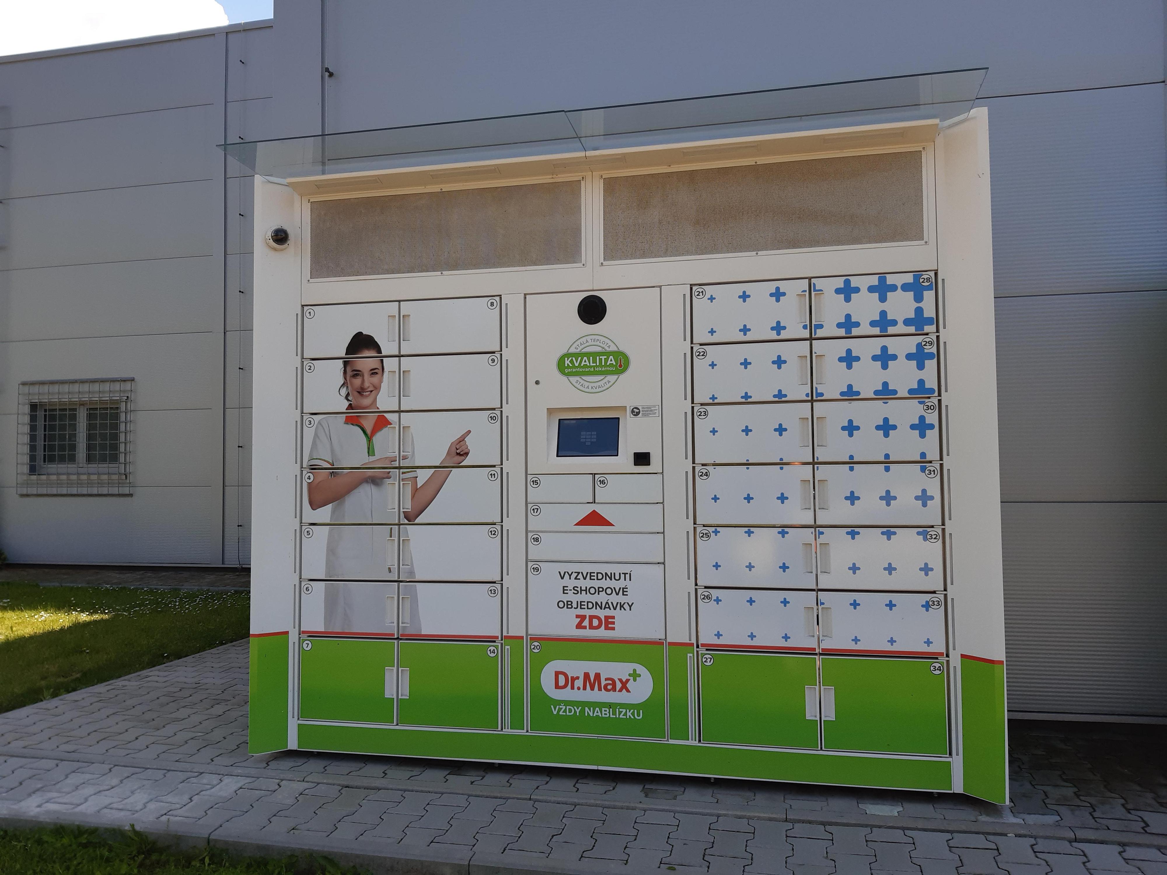 Dr. Max - výdejní box