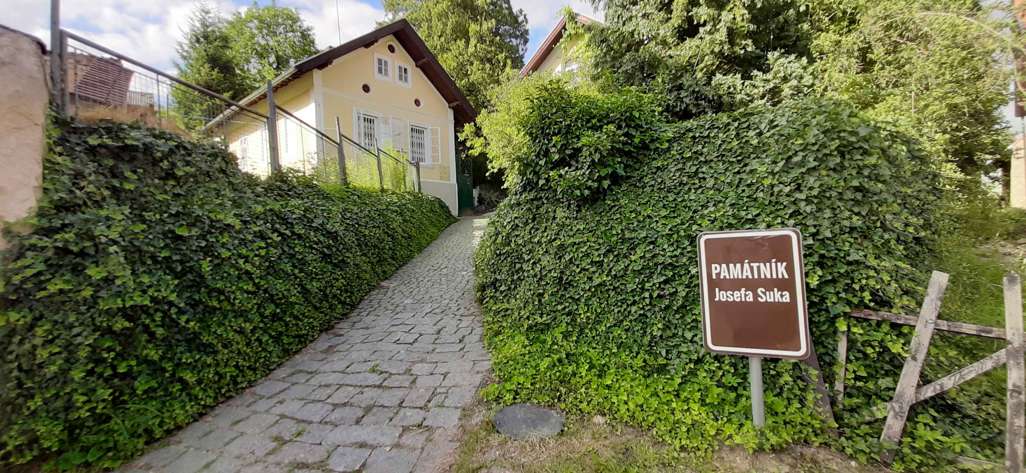 Památník Josefa Suka foto 5