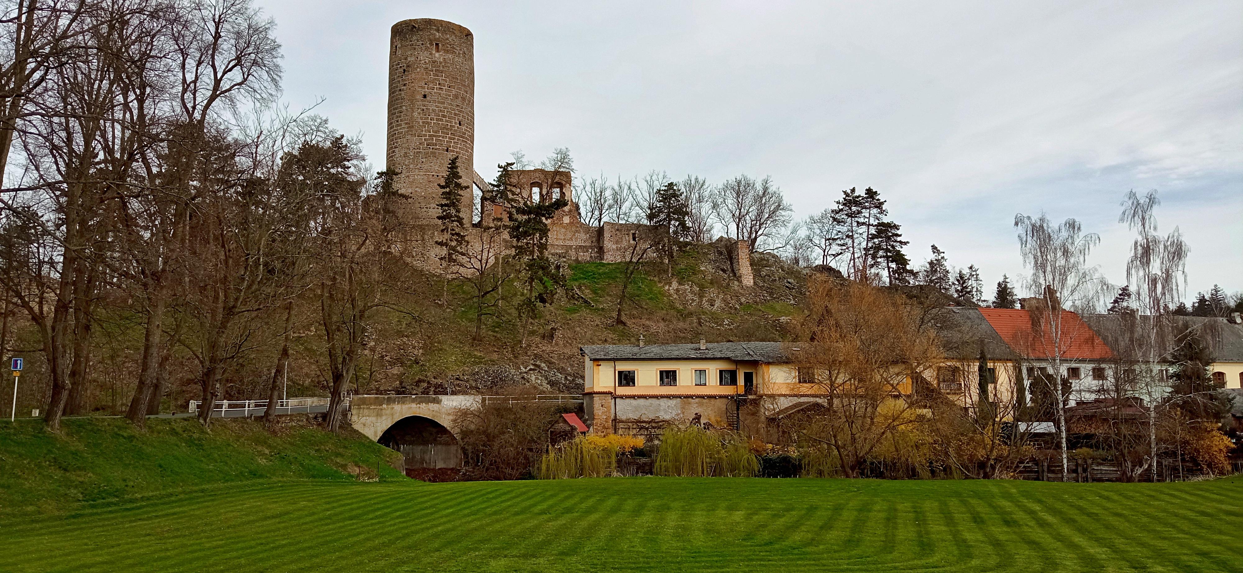 Točník - obecní úřad foto 6