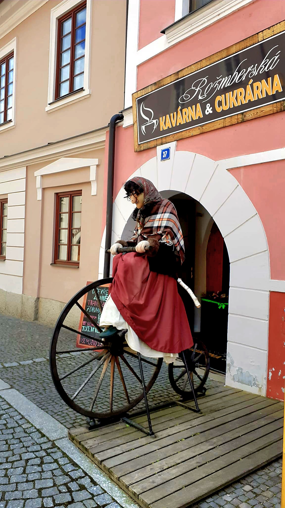 Rožmberská kavárna foto 5
