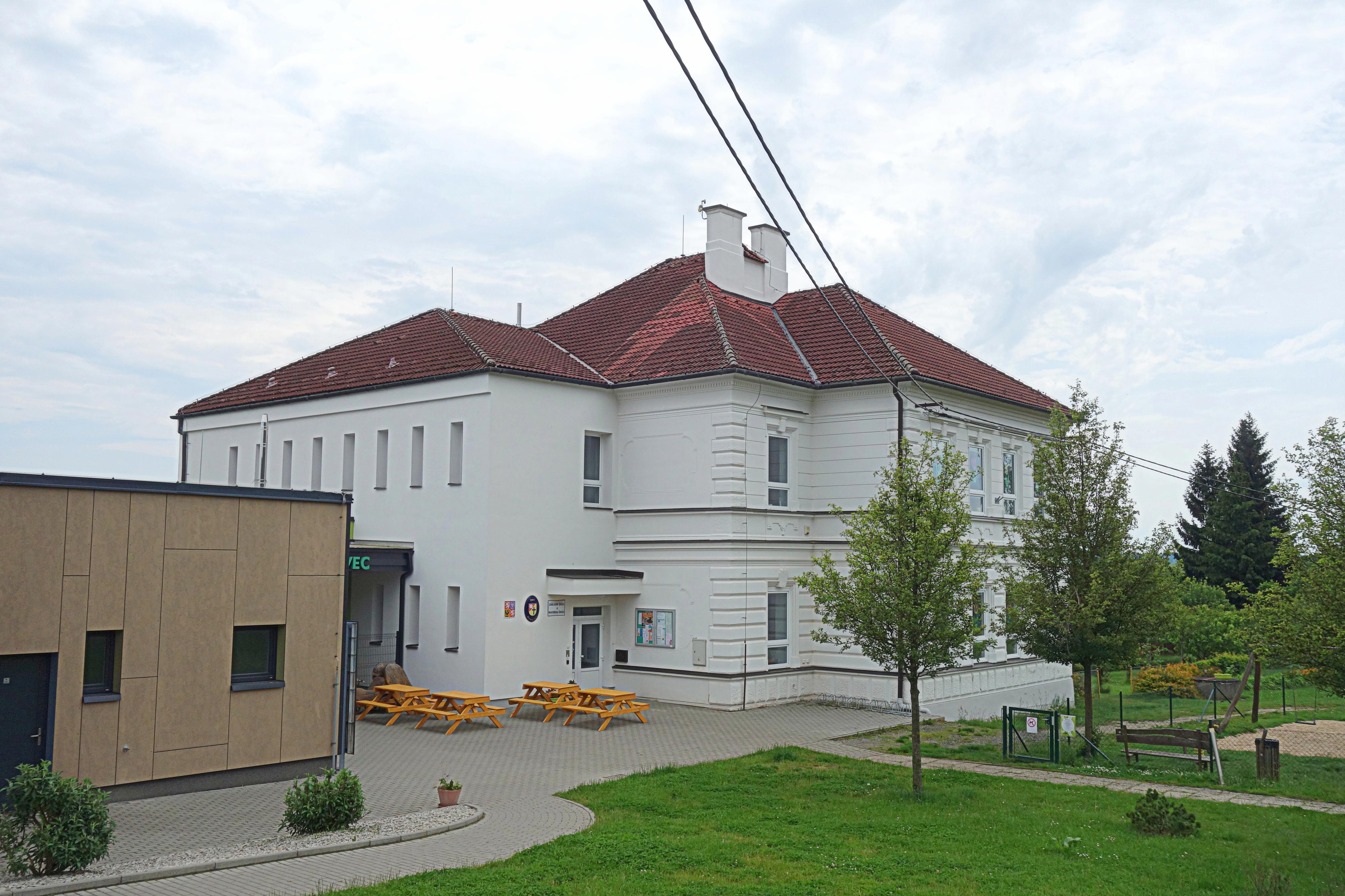 ZŠ a MŠ Moravec foto 3