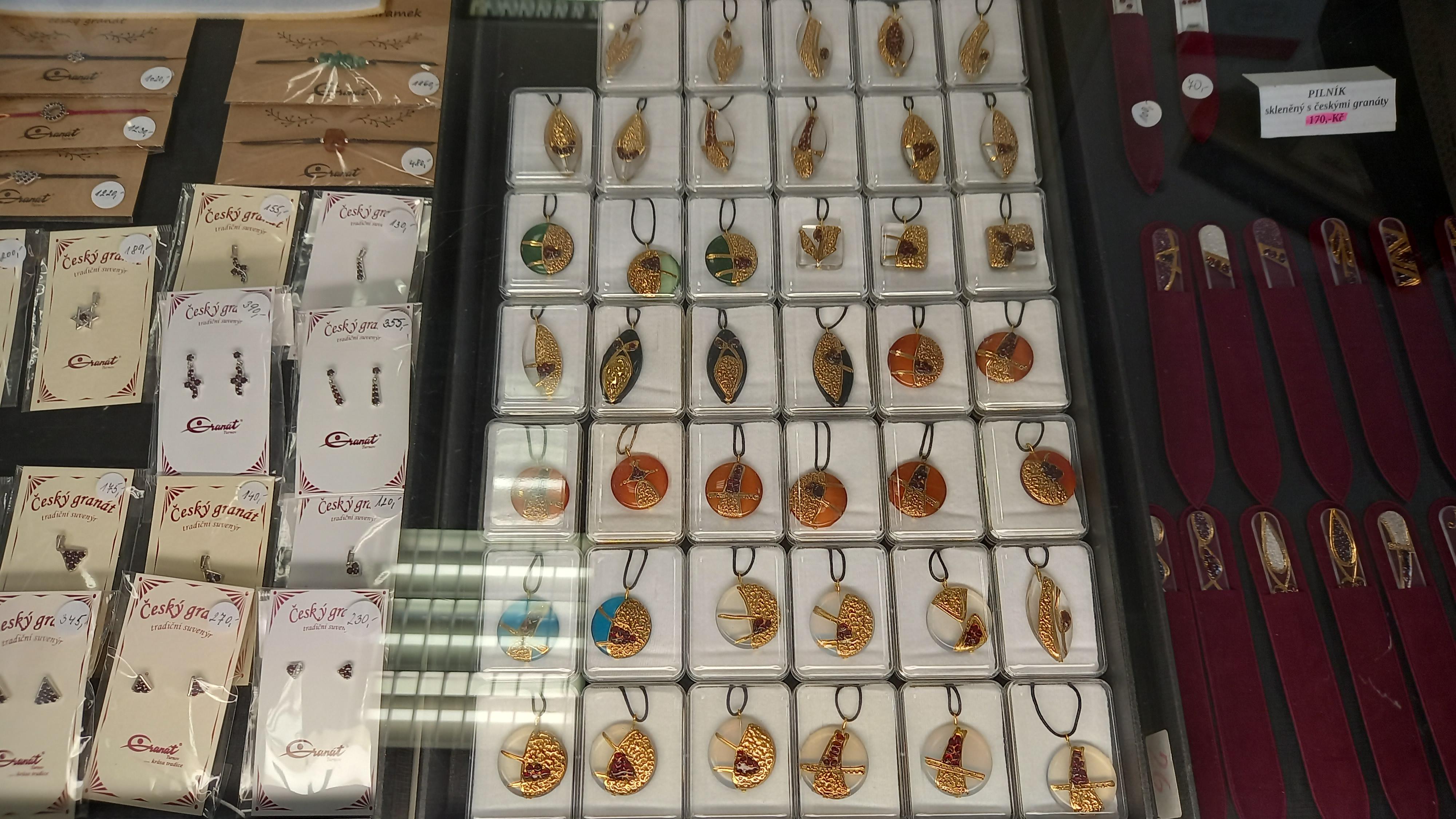 Granát - galerie a zákaznické centrum foto 4