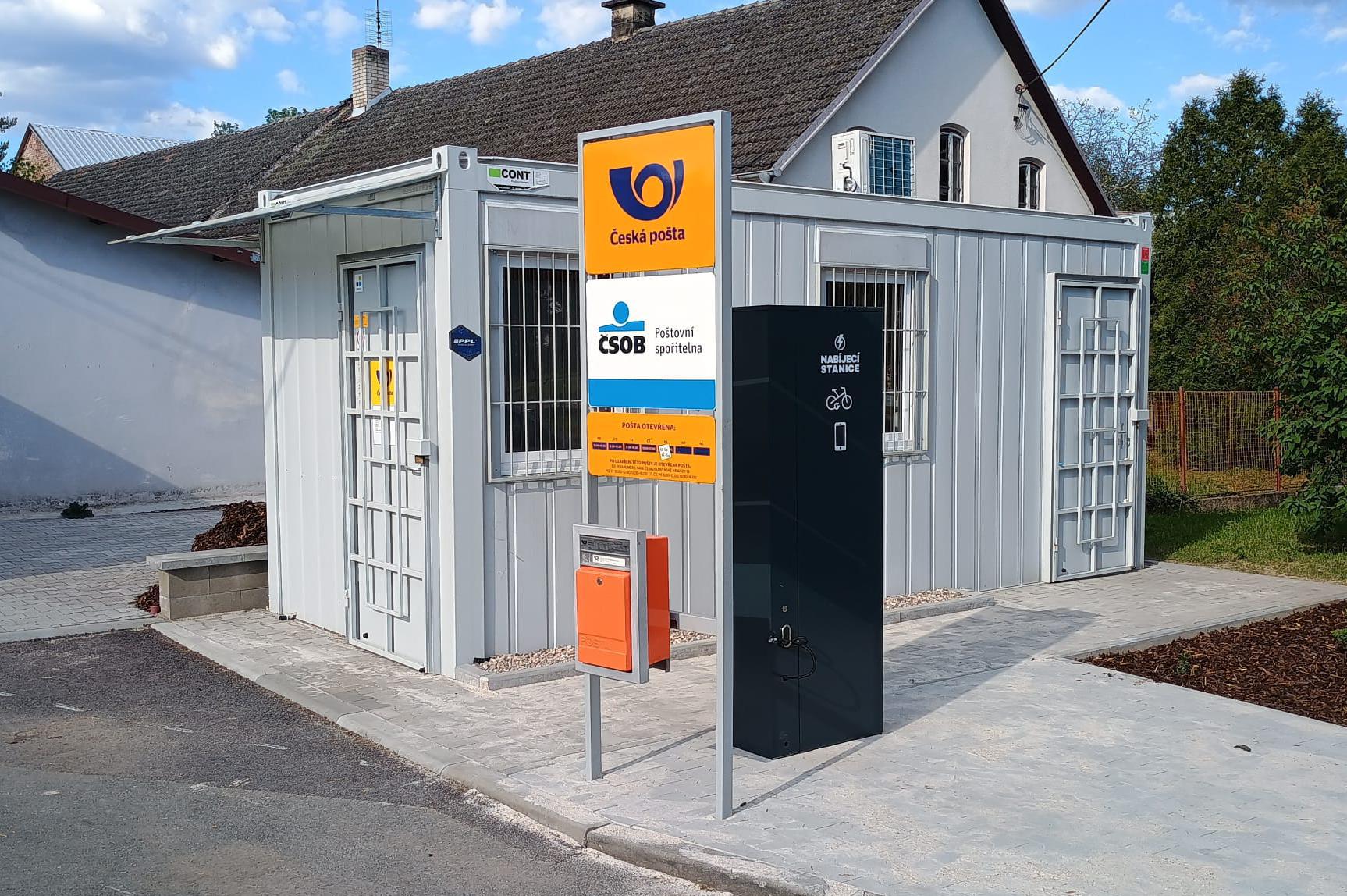 Nabíjecí stanice pro elektrokola a mobilní zařízení