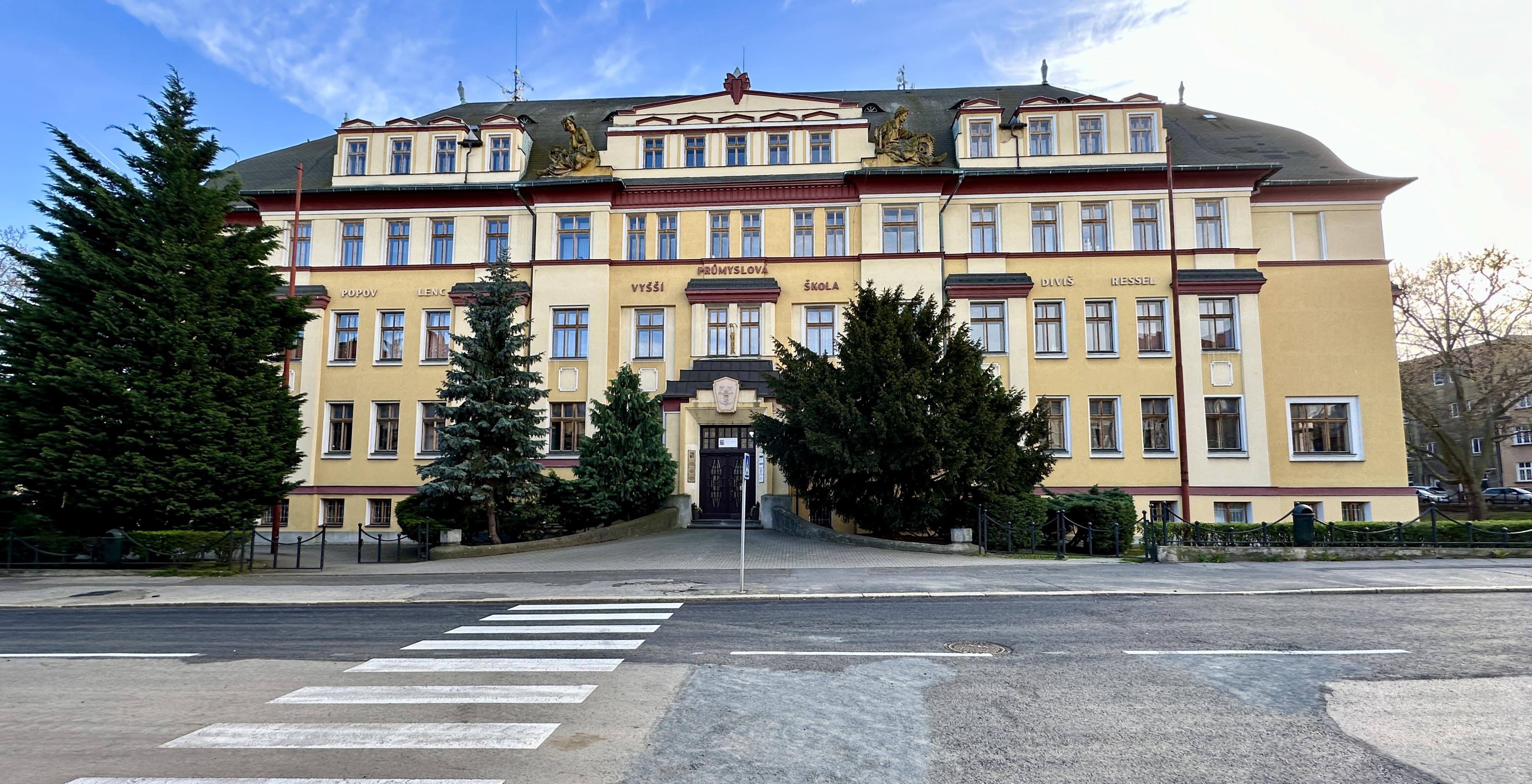 Střední průmyslová škola a Vyšší odborná škola, Chomutov foto 5