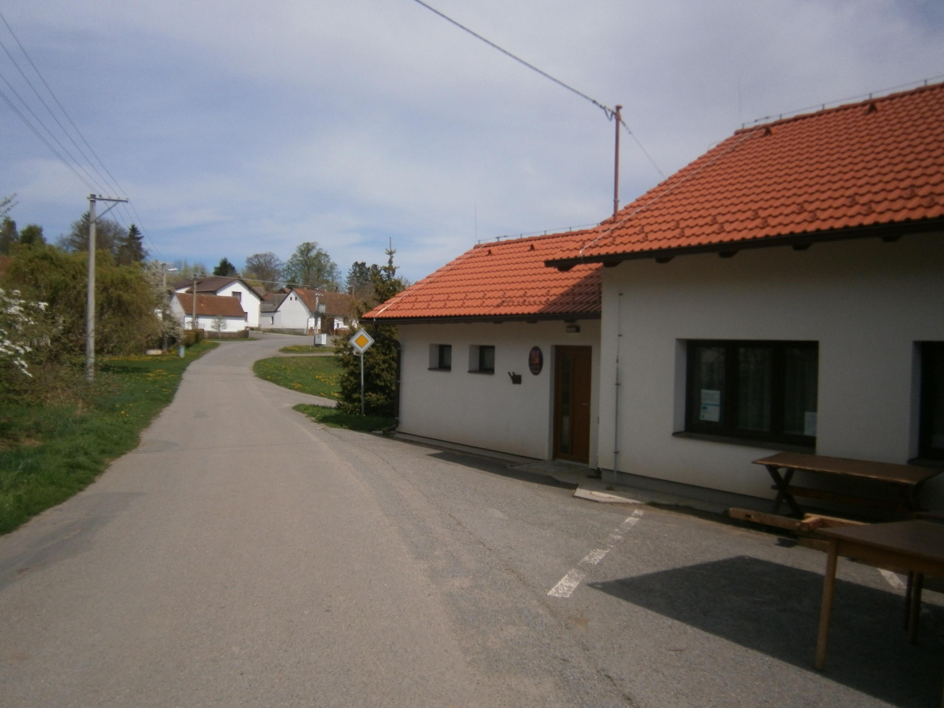 Zadní Střítež - obecní úřad foto 2