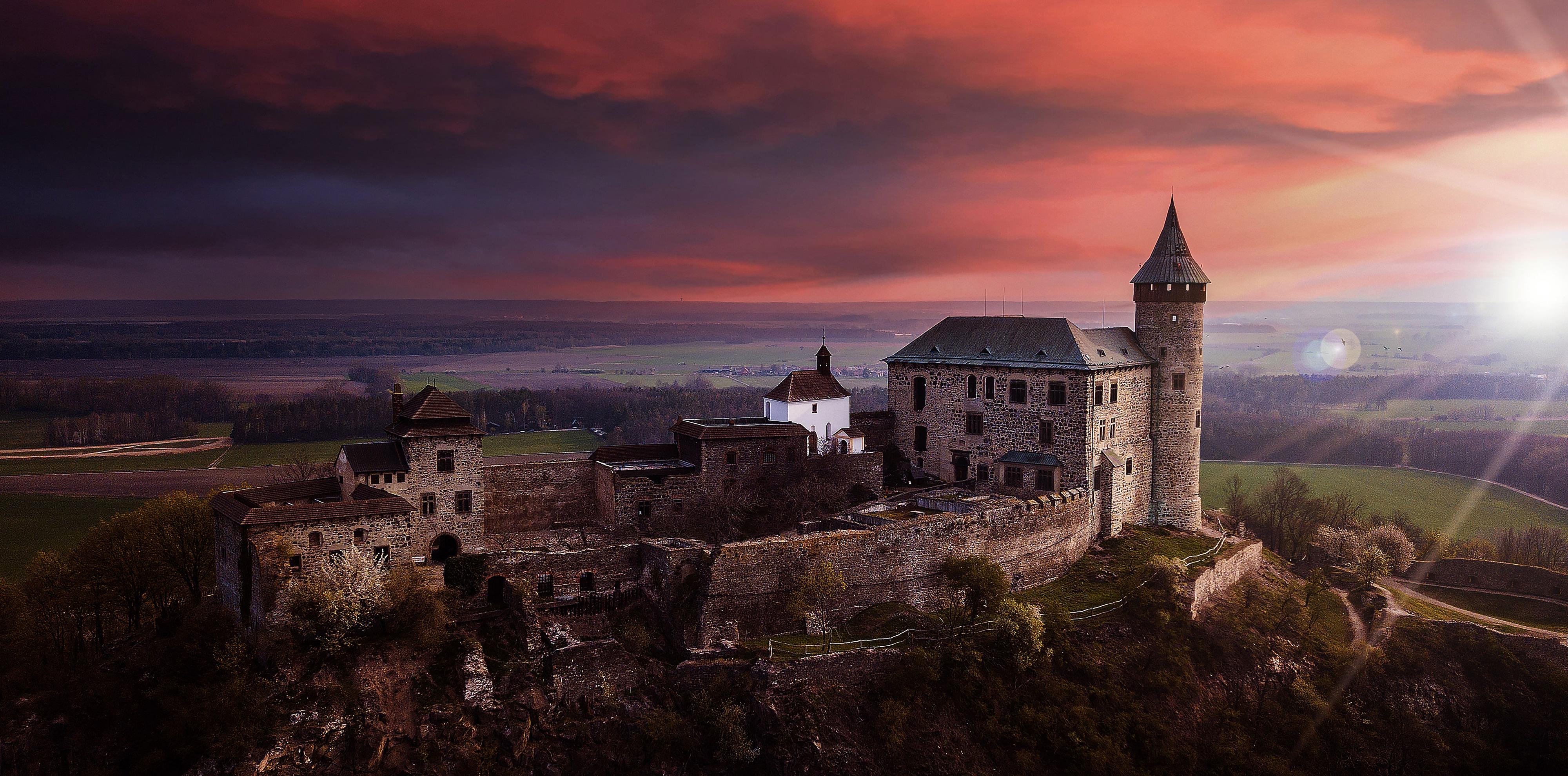Státní hrad Kunětická hora