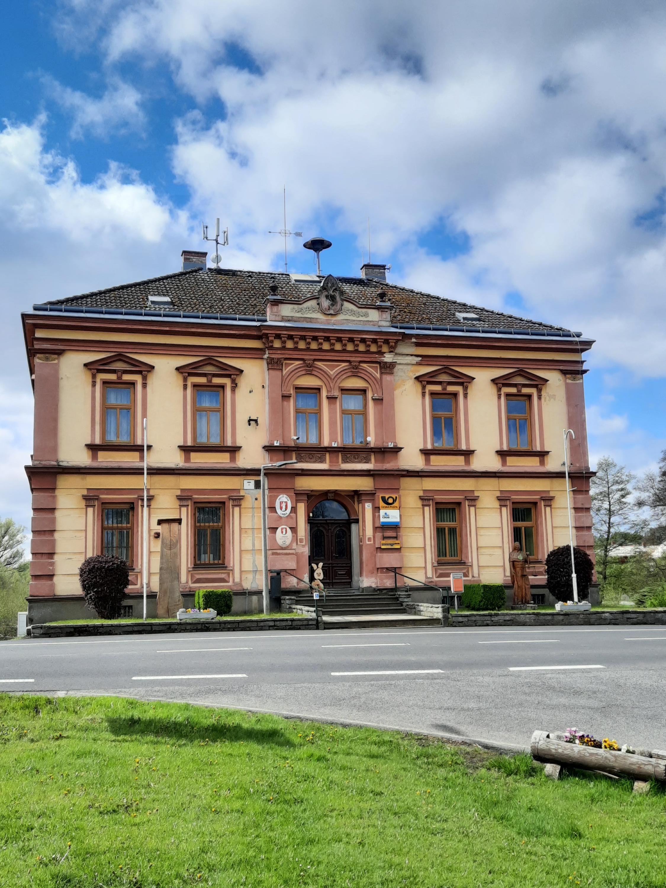 Lipová - obecní úřad foto 5