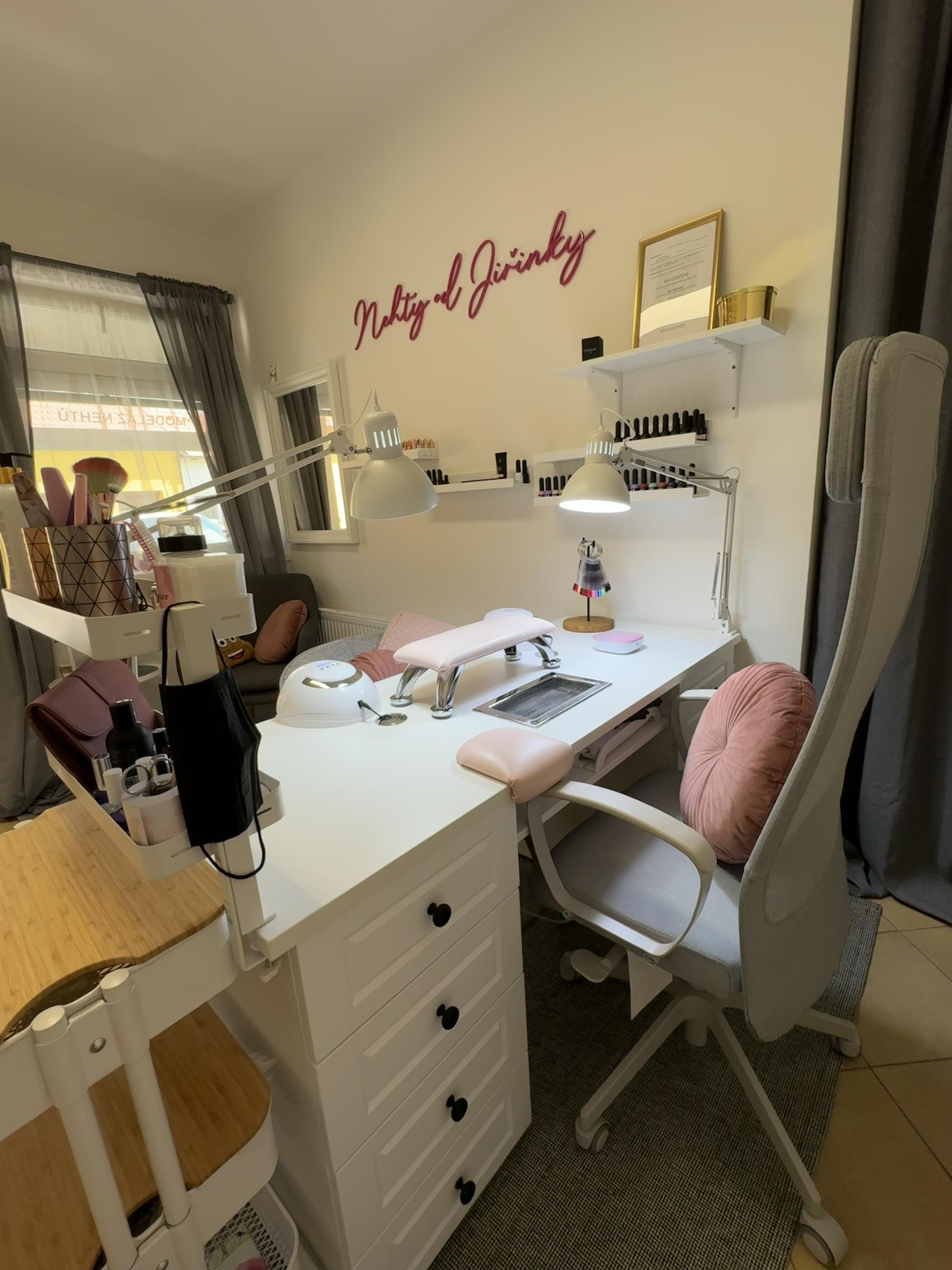 Nehty od Jiřinky foto 2