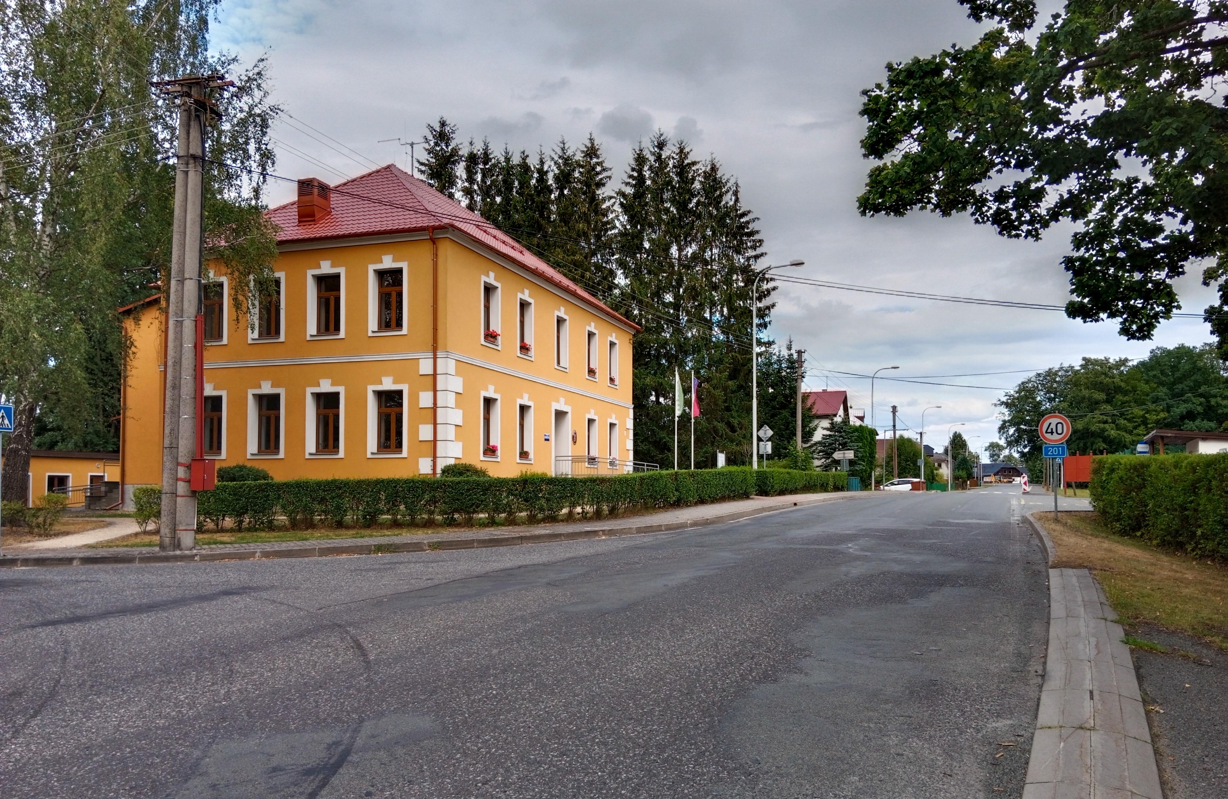 Broumov - obecní úřad foto 4