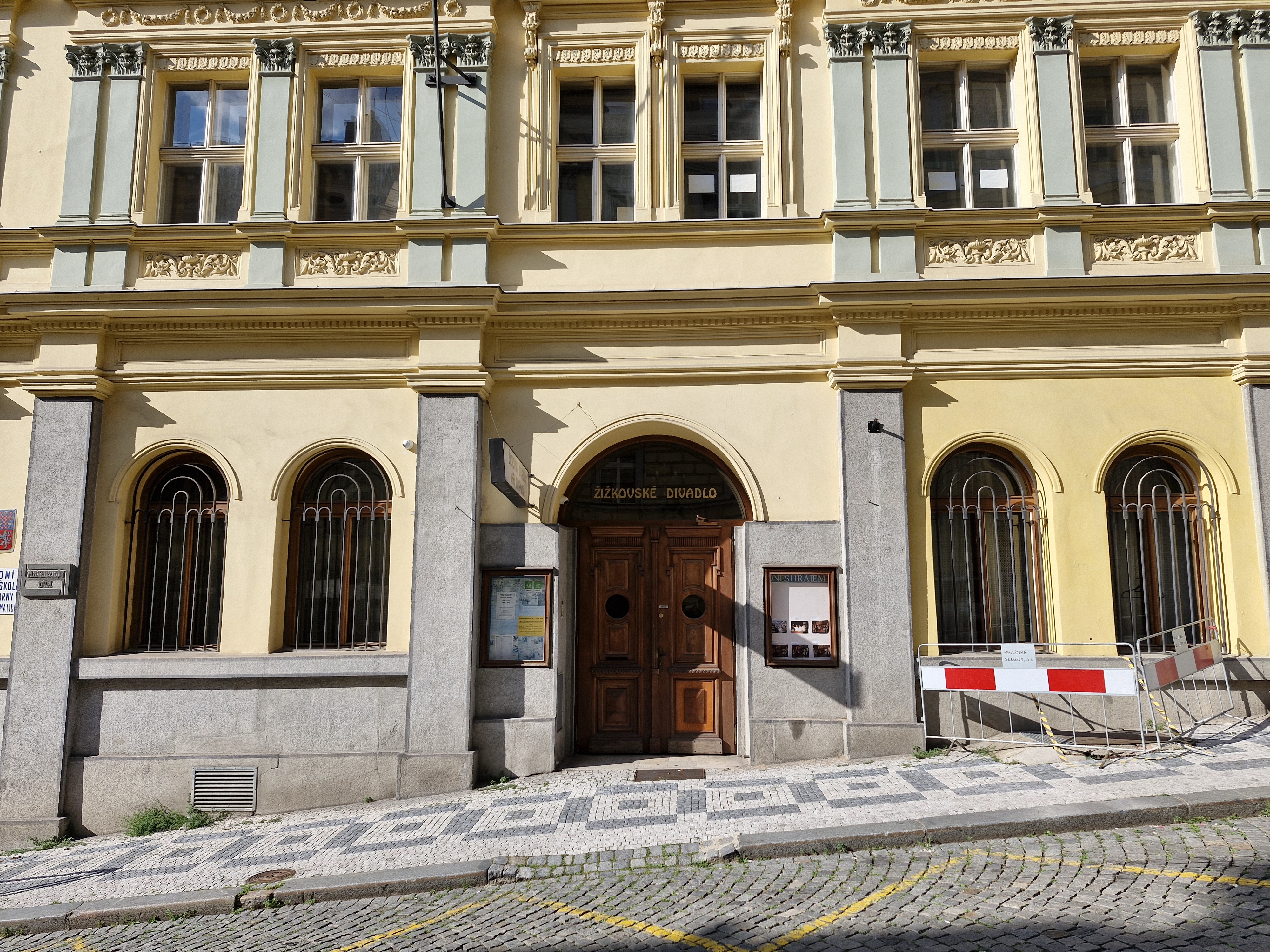 Žižkovské divadlo Járy Cimrmana foto 3
