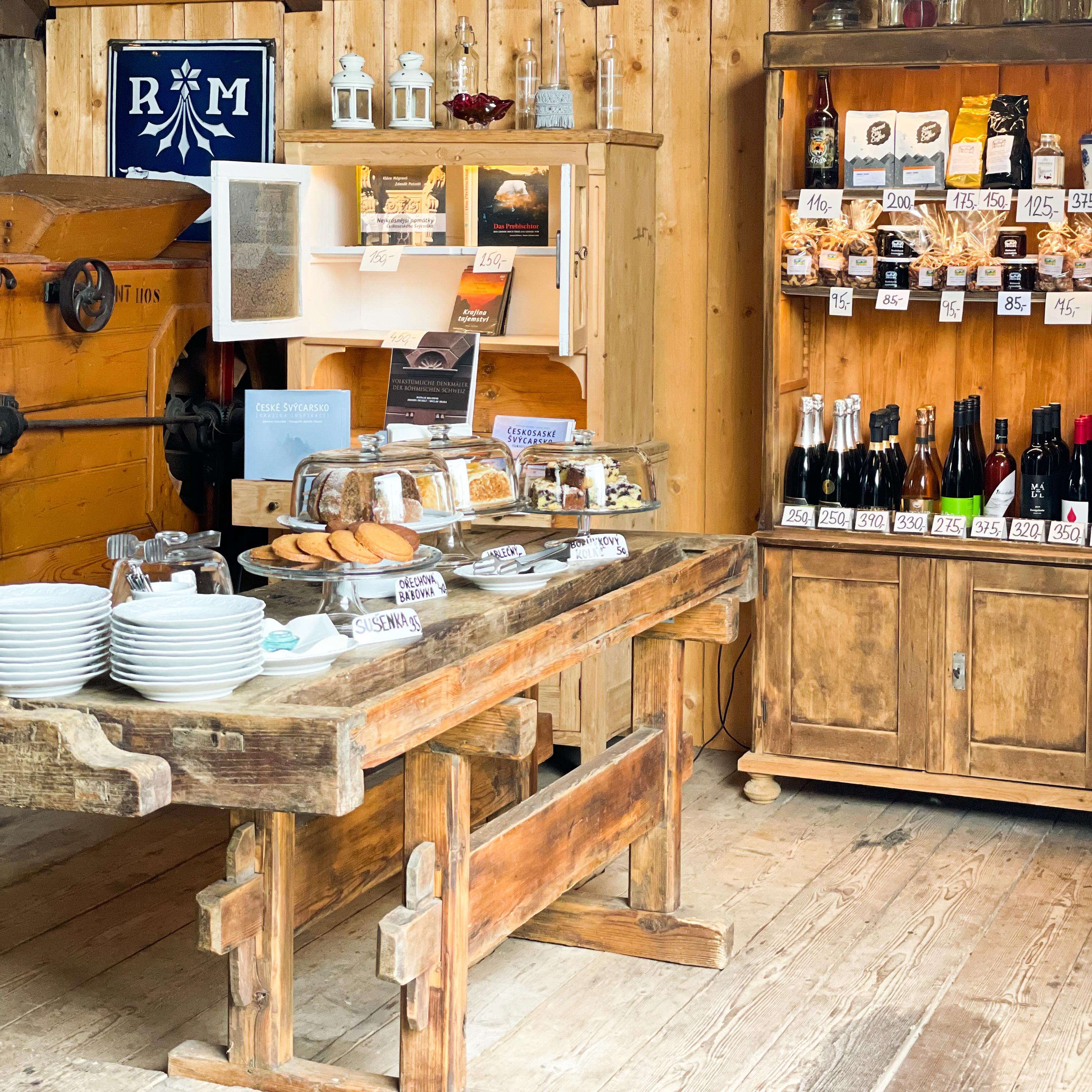 Café Tyjátr - kavárna ve stodole foto 4