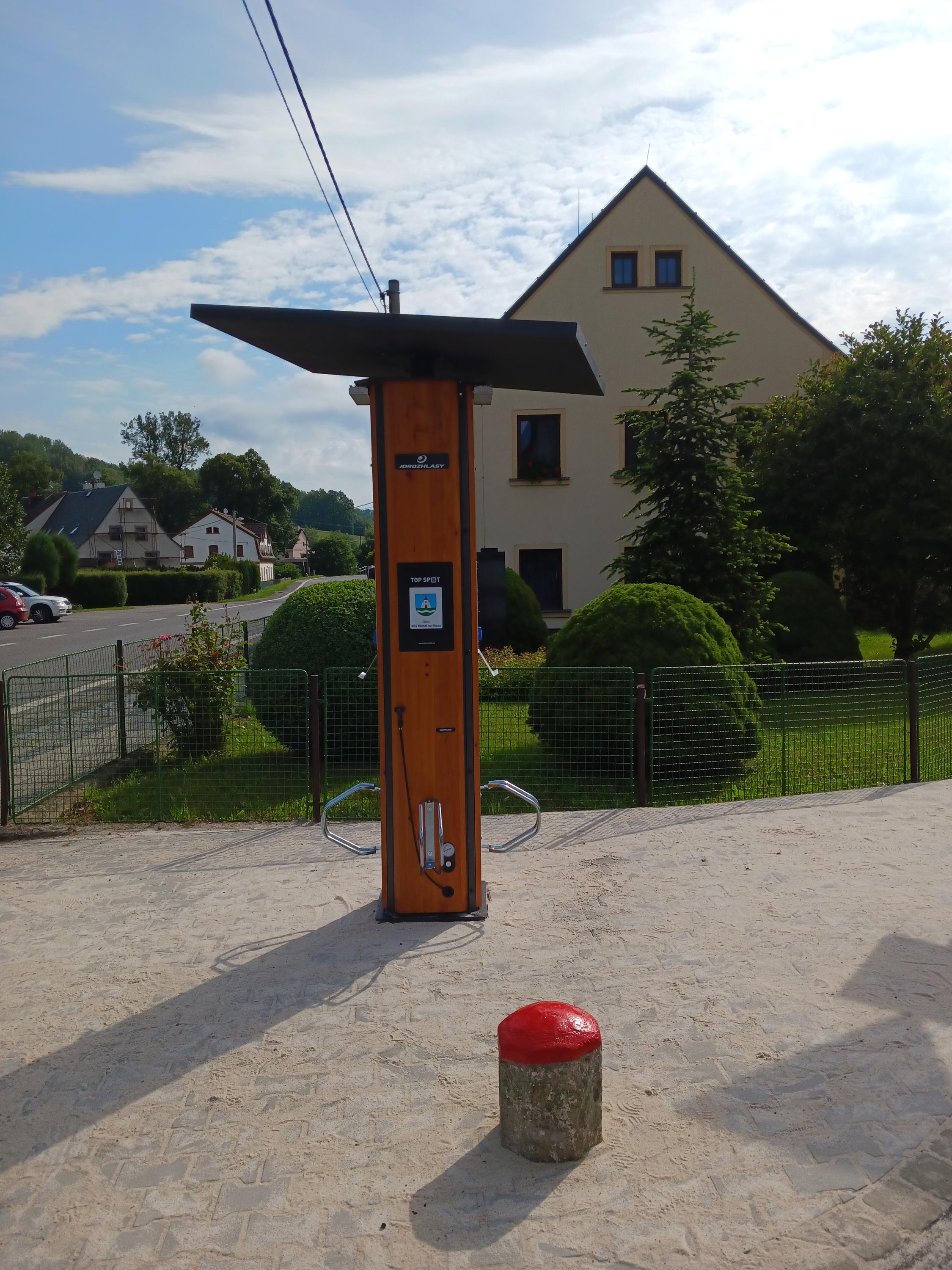 Bílý Kostel nad Nisou - obecní úřad foto 4