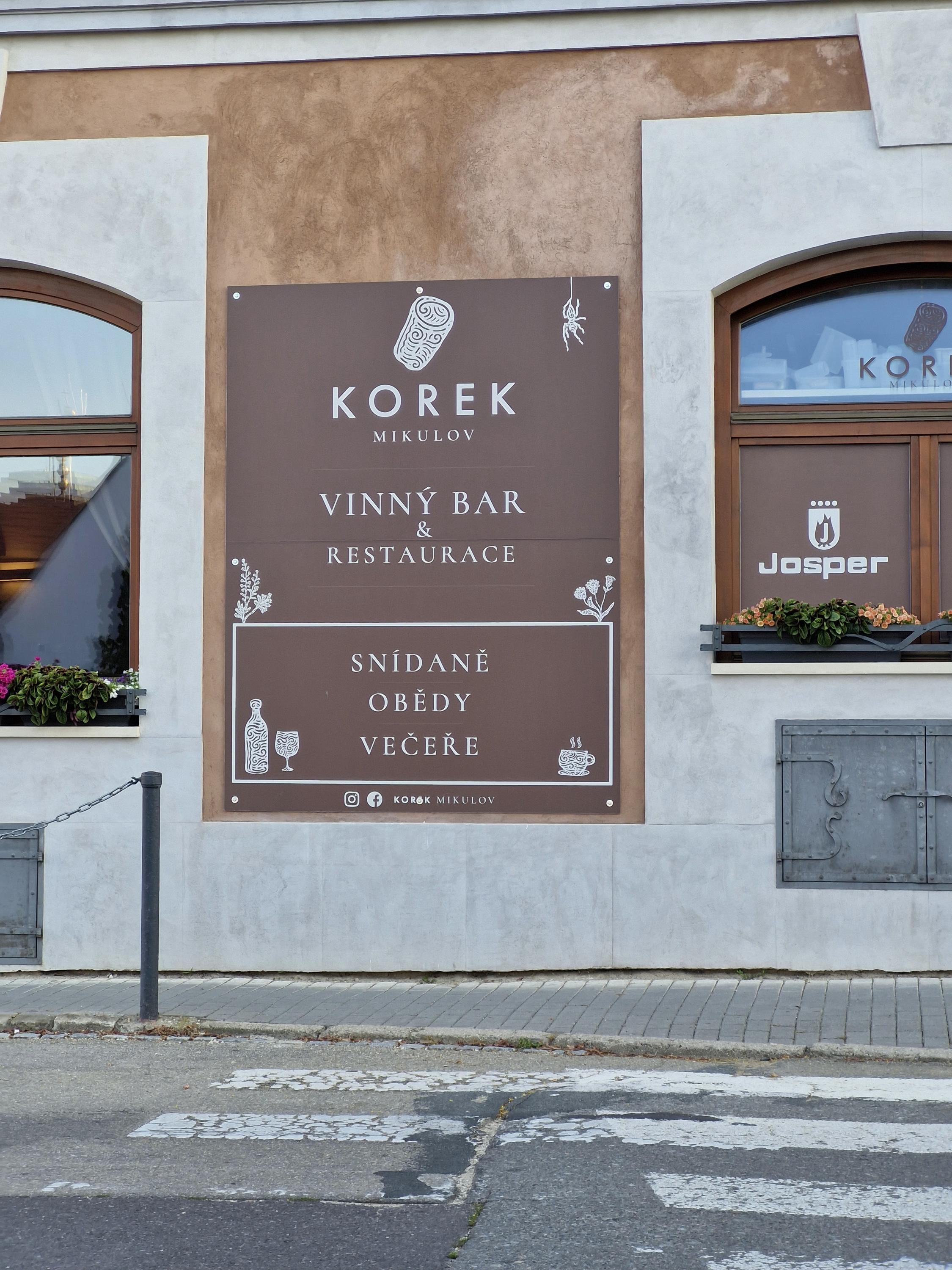 KOREK vinný bar & bistro