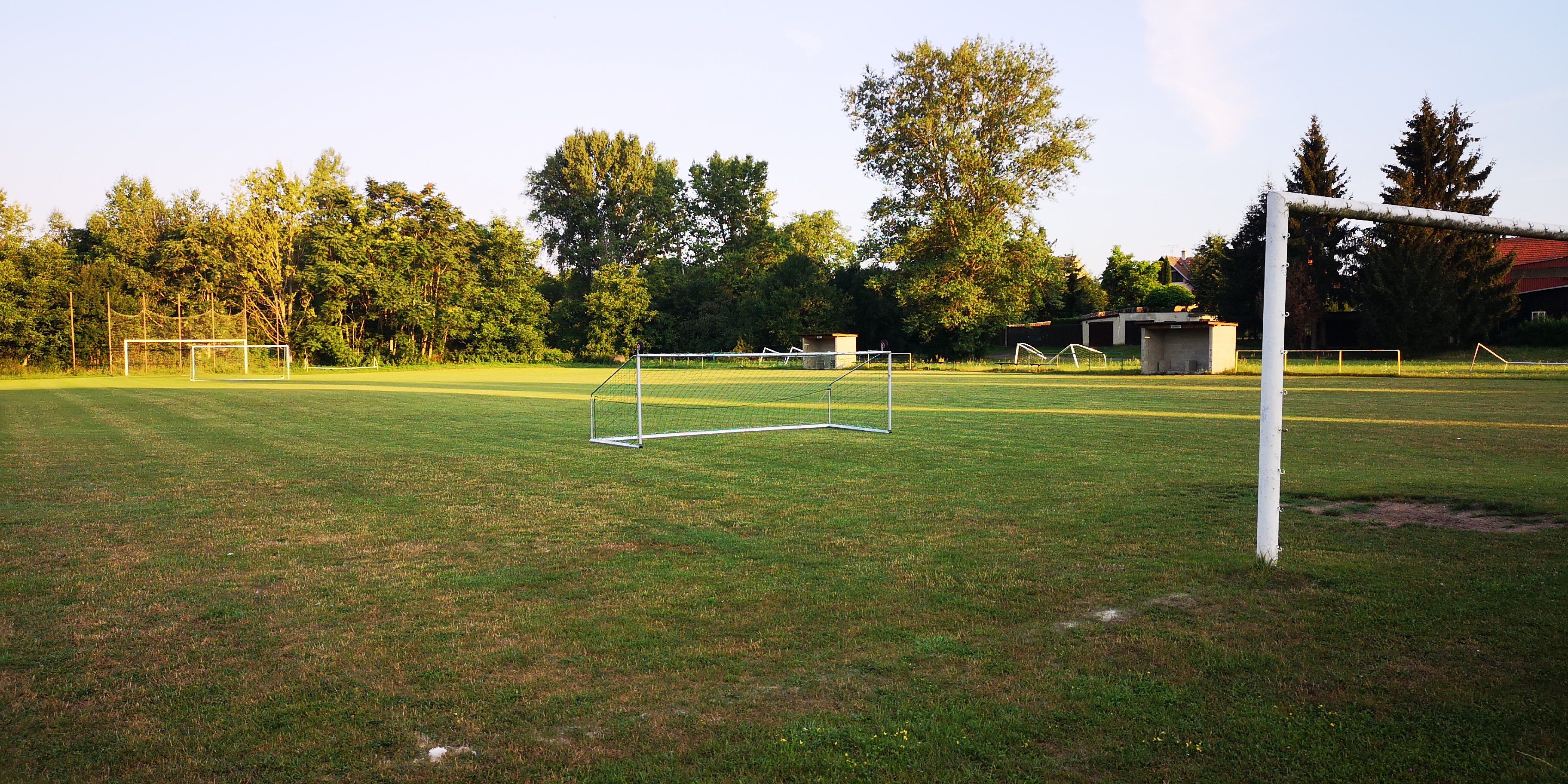 Fotbalové hřiště Drahelice foto 4