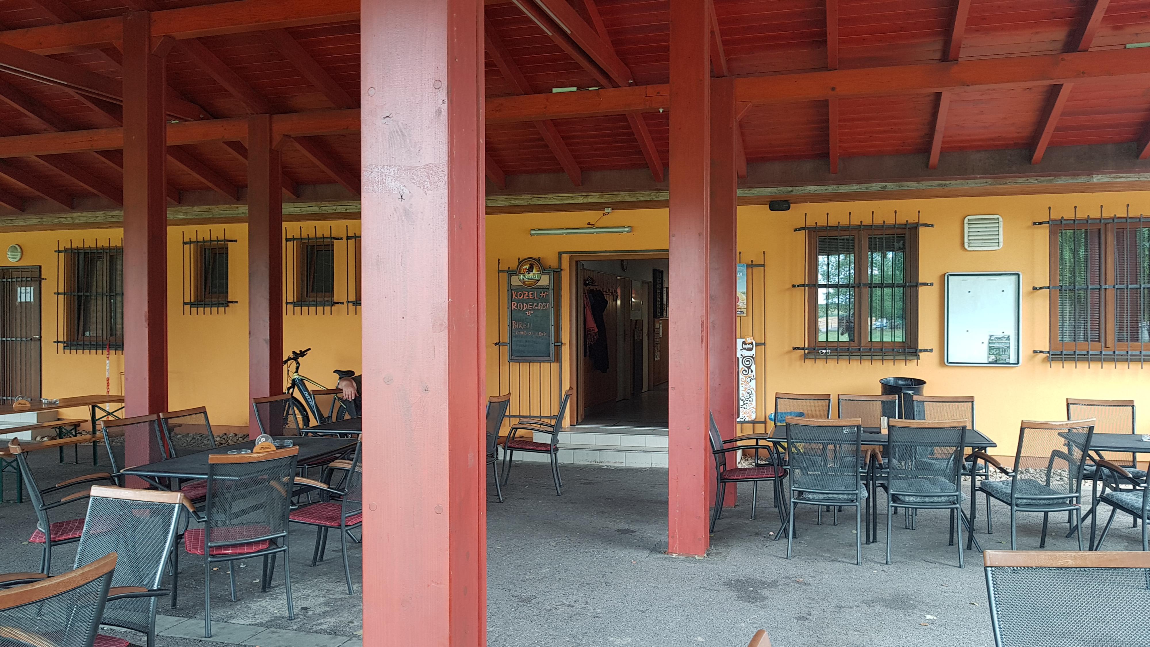 Sportovní areál - Obec Chvalovice foto 5