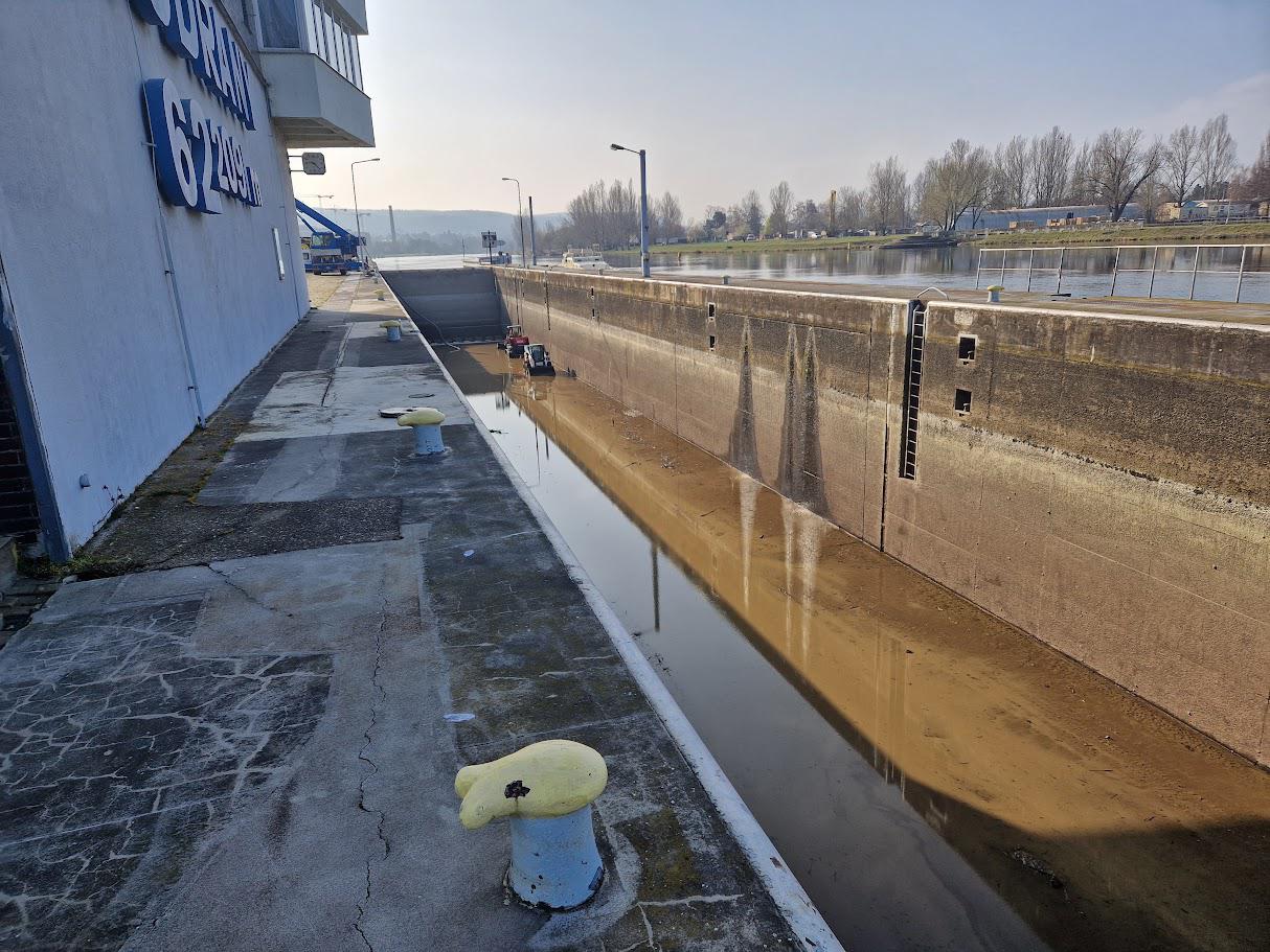 Plavební komora Praha-Modřany foto 5
