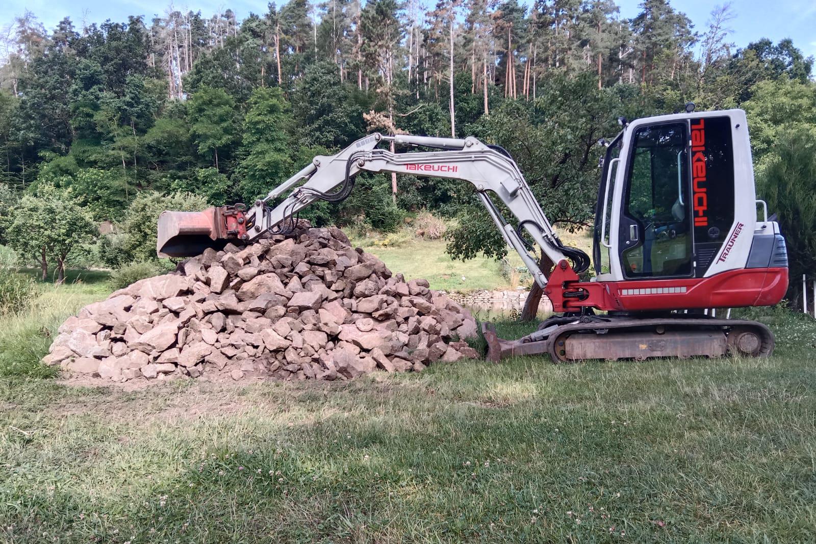 Tomáš Doubek - nákladní doprava a zemní práce