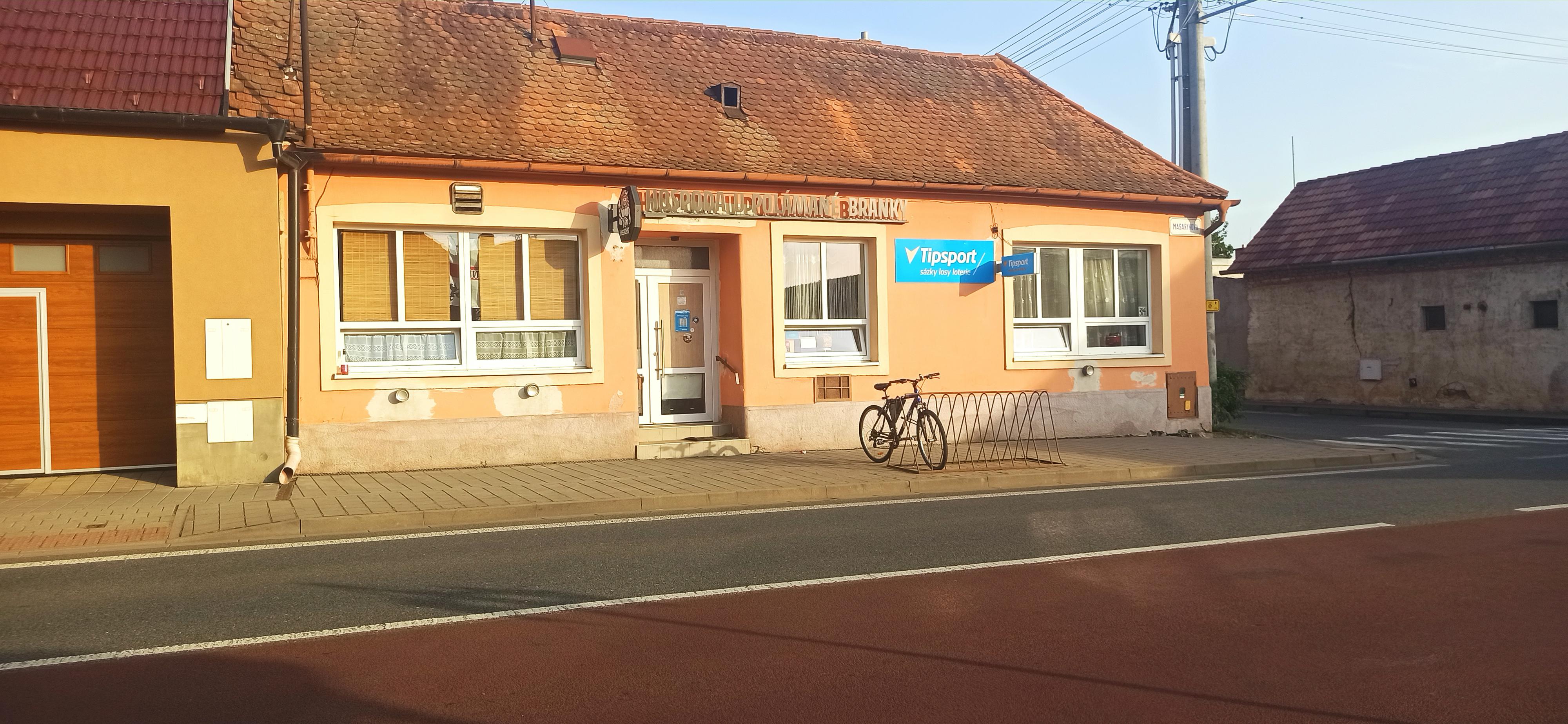Hodpoda u polámané branky foto 3