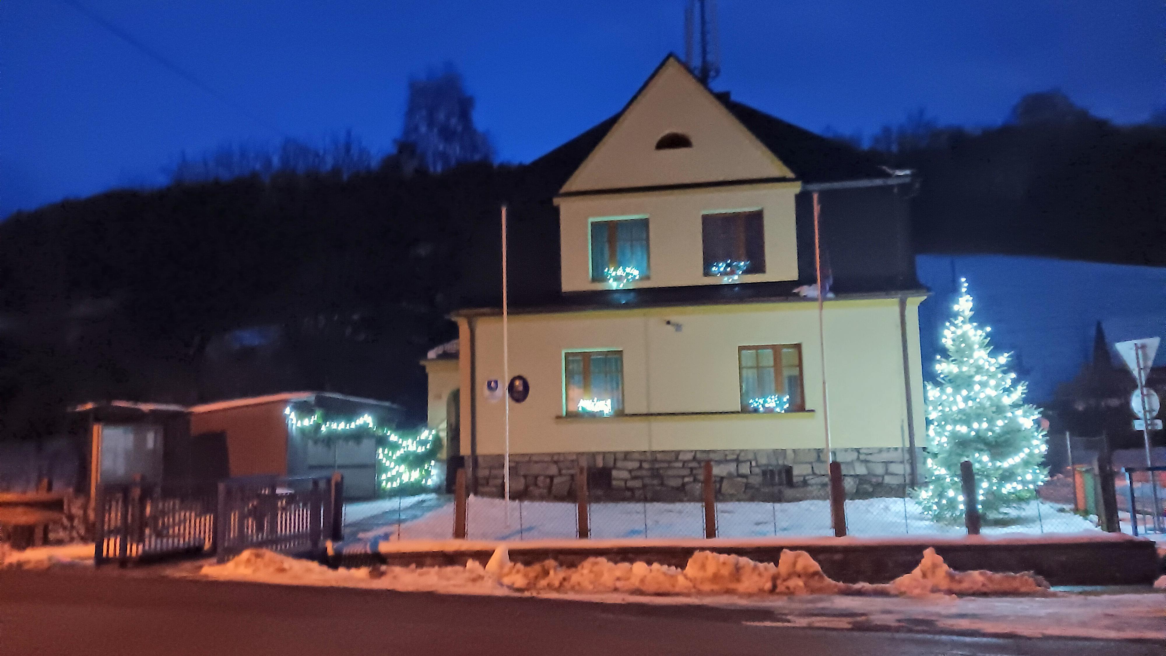 Bratrušov - obecní úřad foto 3