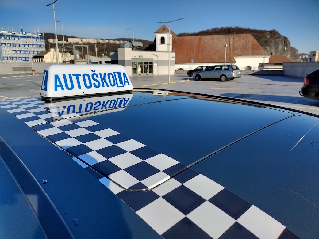 Autoškola 77