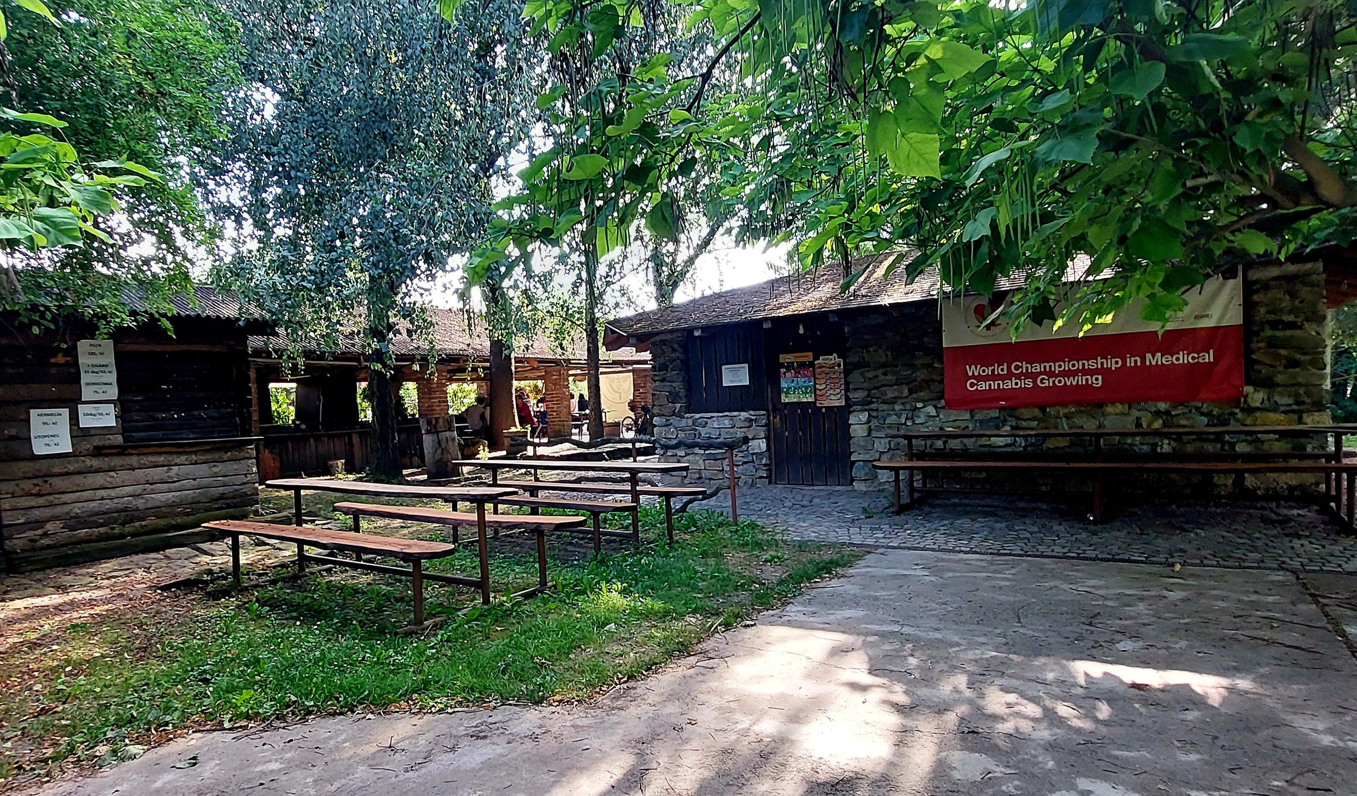 Zahradní restaurace Na rybníčku foto 2