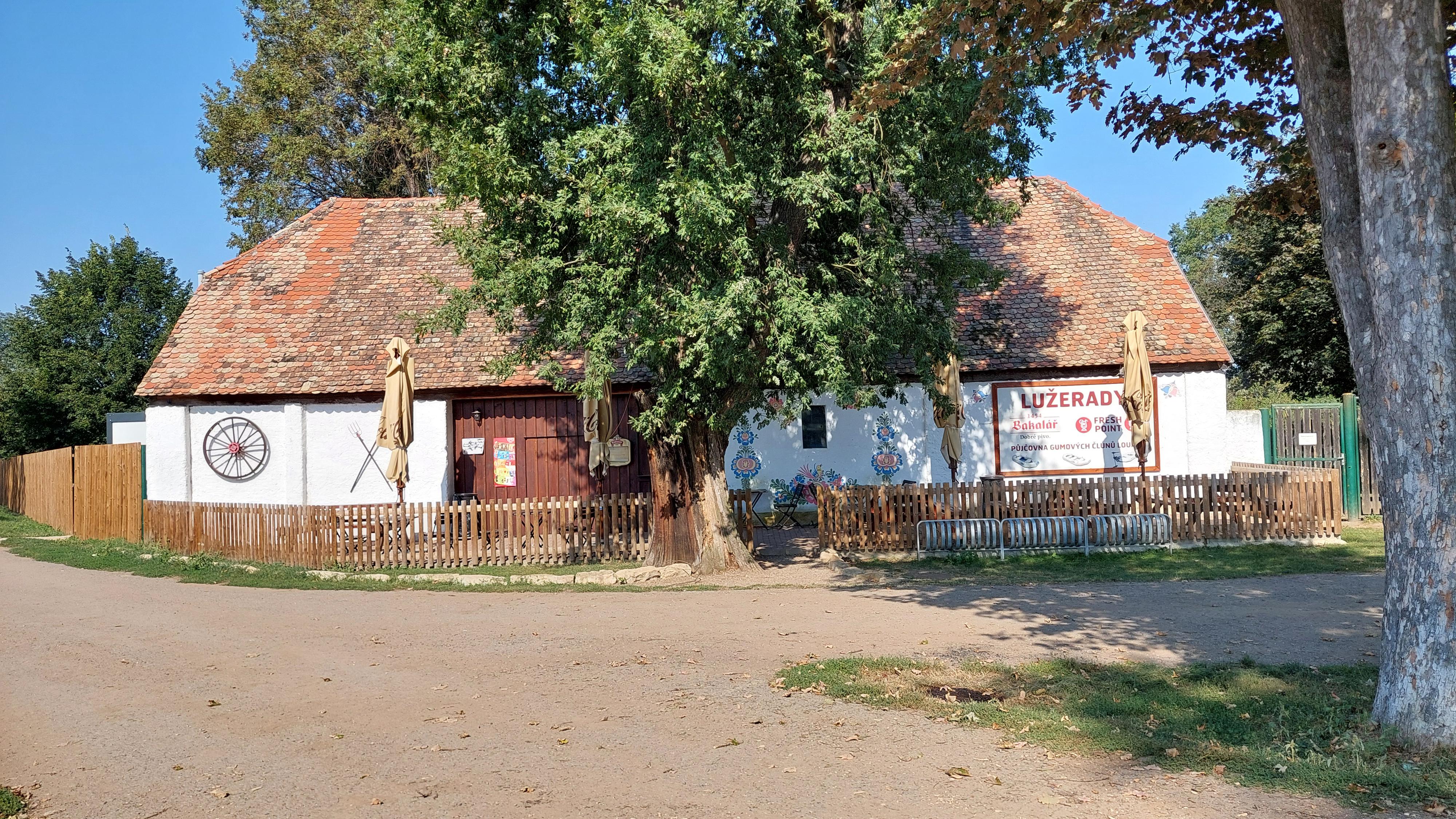 Občerstvení Lužerady foto 6