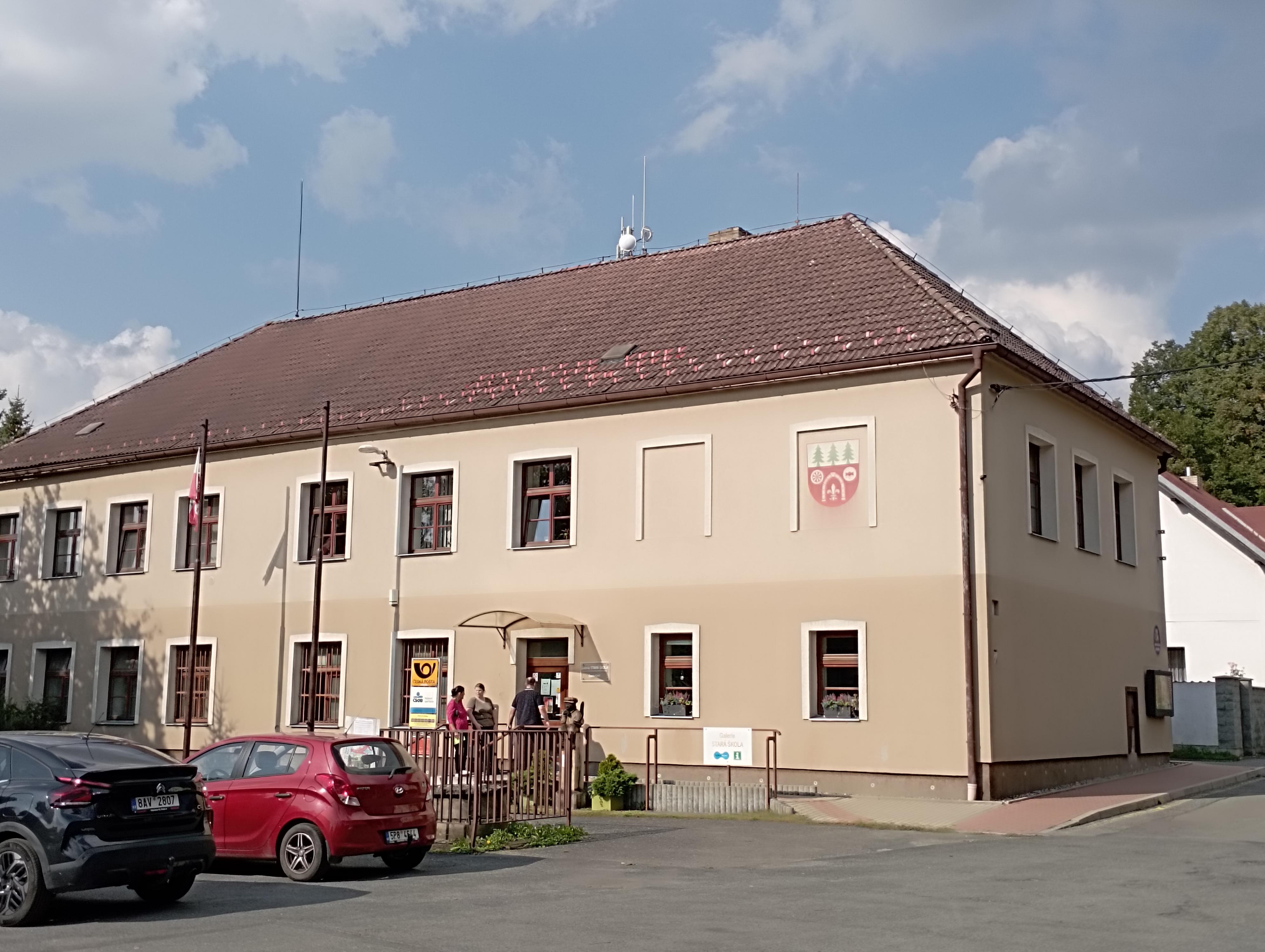 Mukařov - obecní úřad foto 6