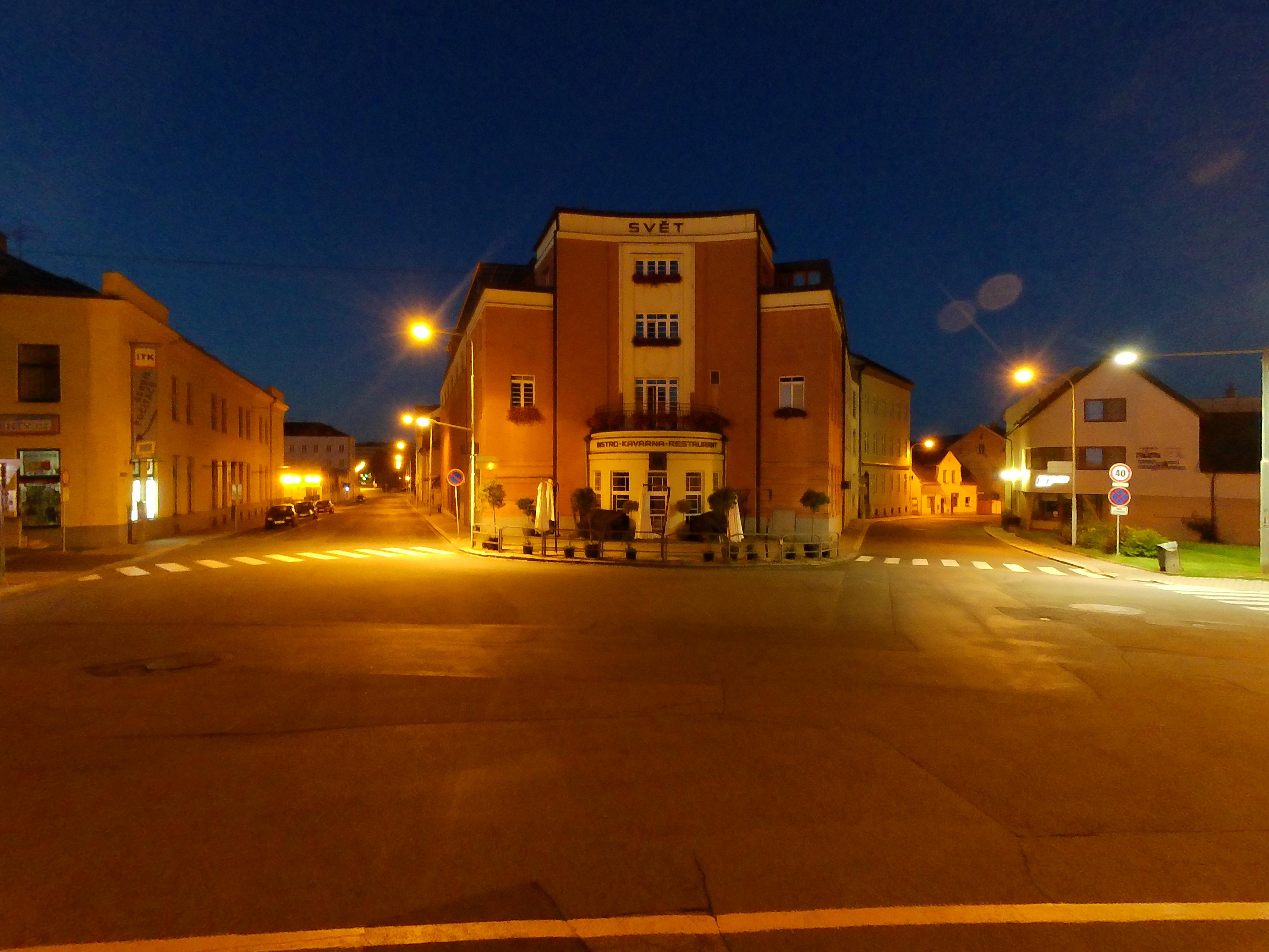 NA SVĚTĚ foto 2