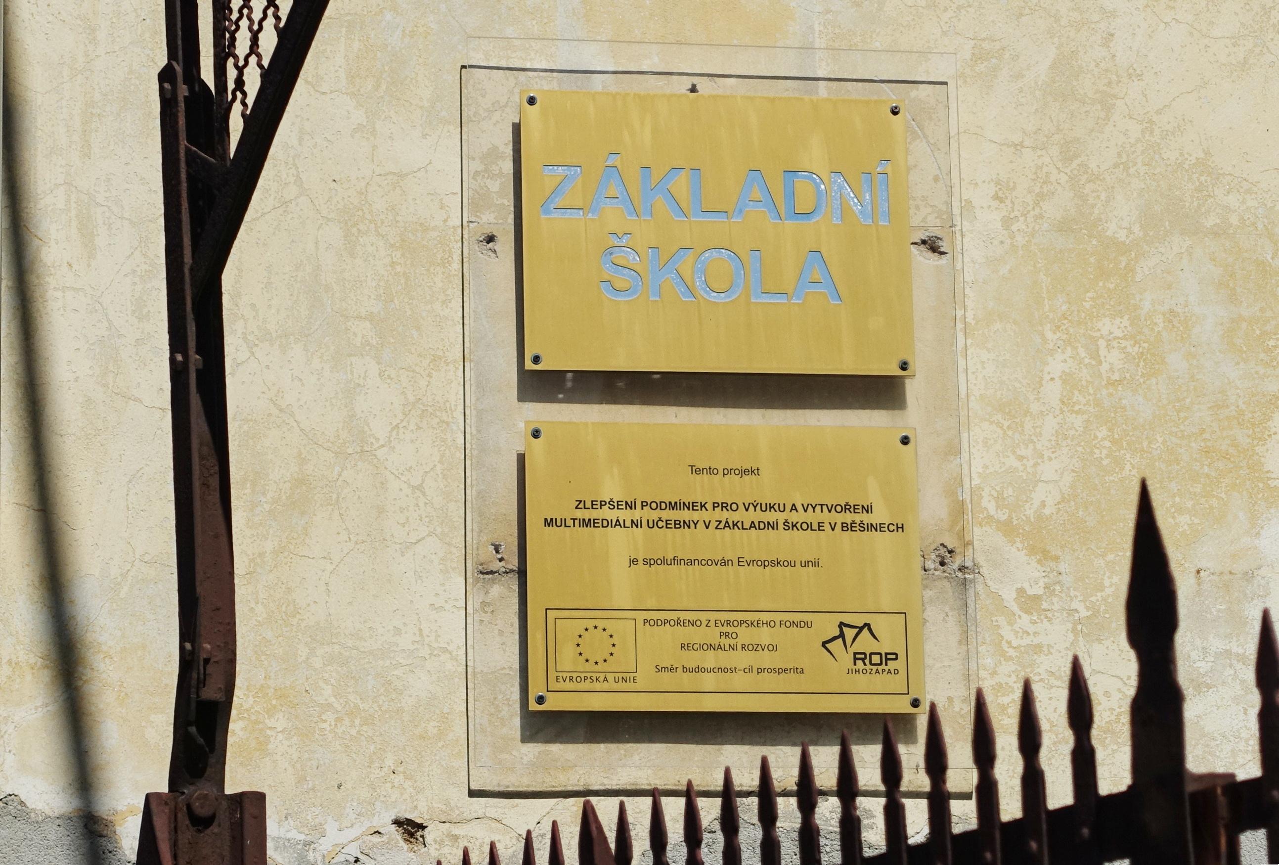 Základní škola a Mateřská škola Běšiny foto 2