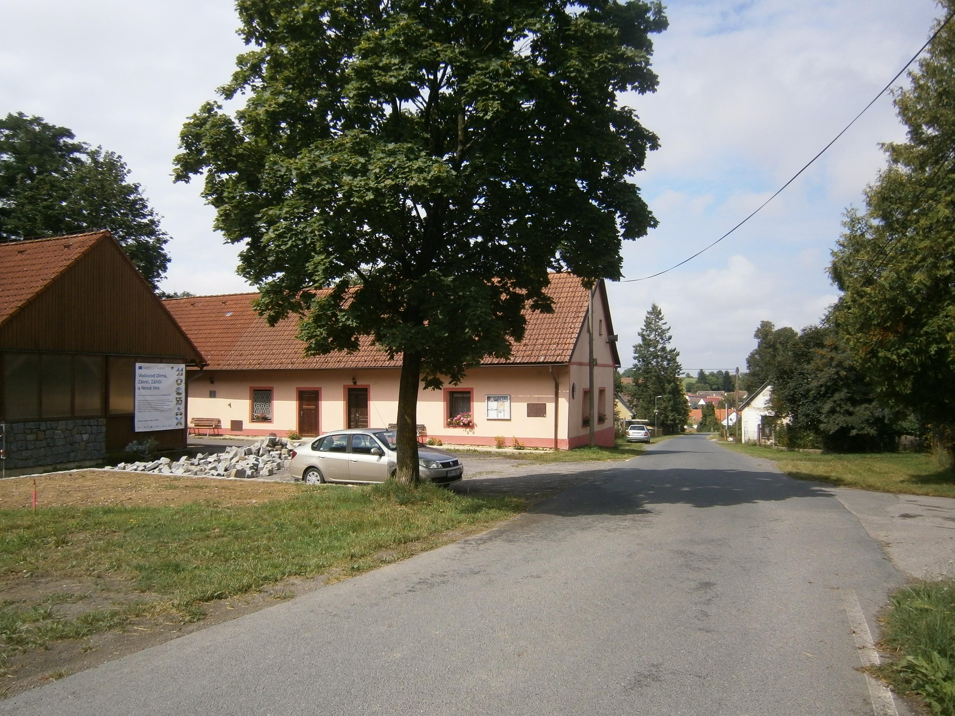 Třebějice - obecní úřad foto 3