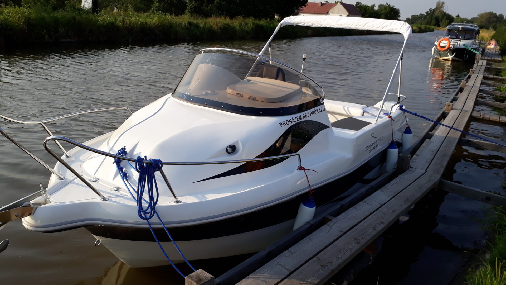 Půjčovna hausbótů lodebatuvkanal.cz foto 4