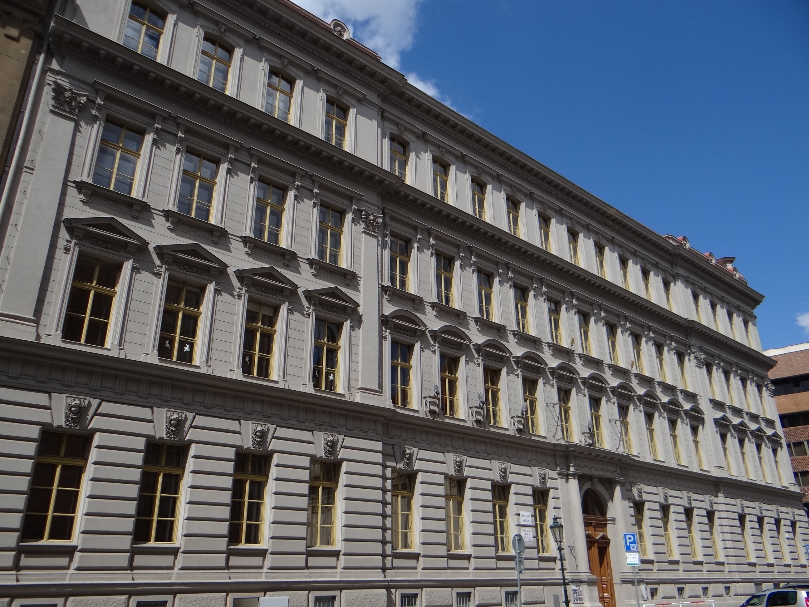 ZŠ nám. Curieových foto 2