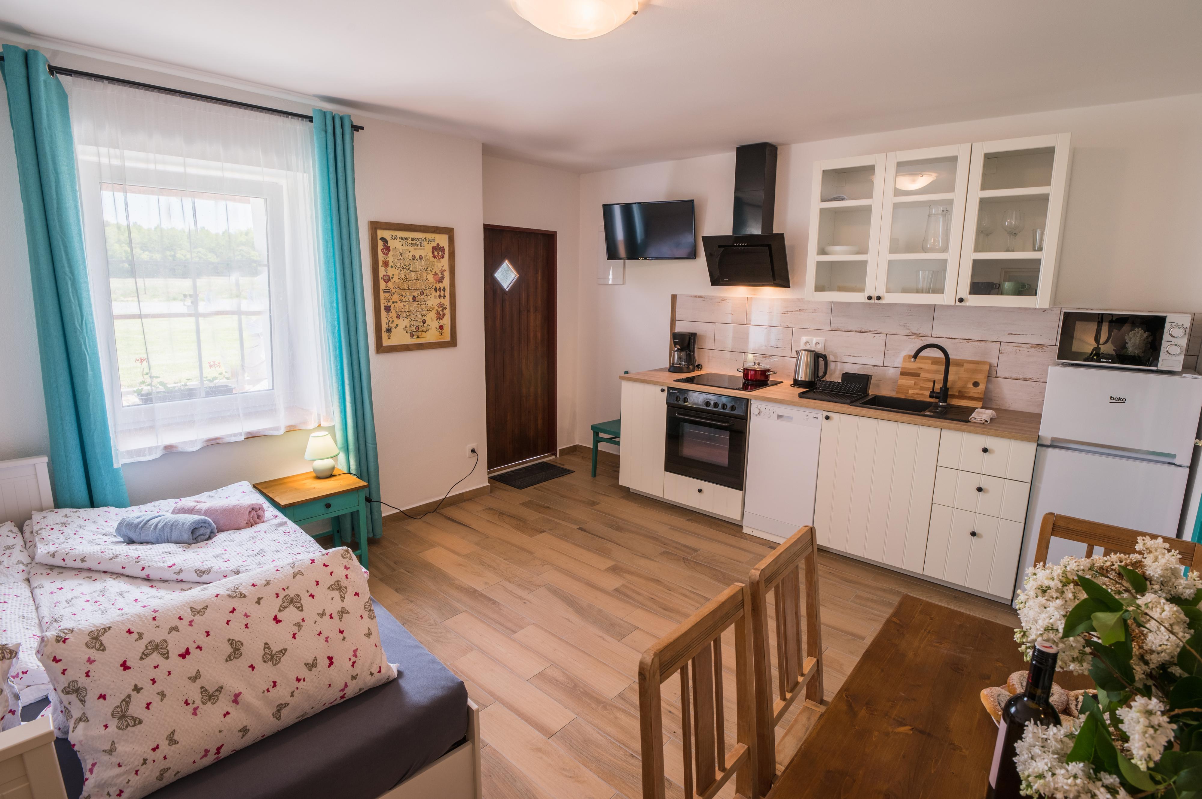 Apartmány Škorničkův statek a Tátova chalupa s wellness foto 4