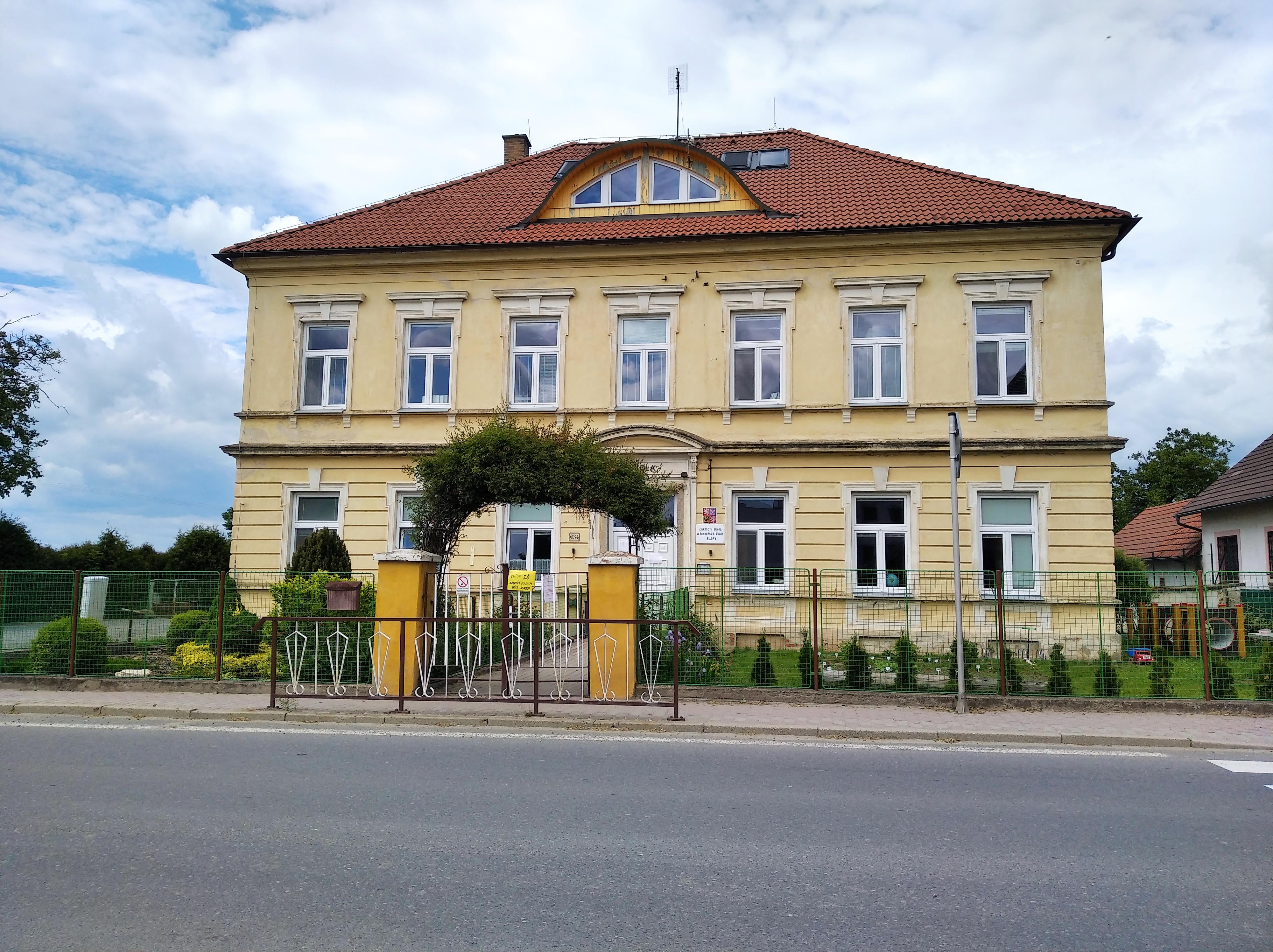 ZŠ a MŠ Slapy foto 2