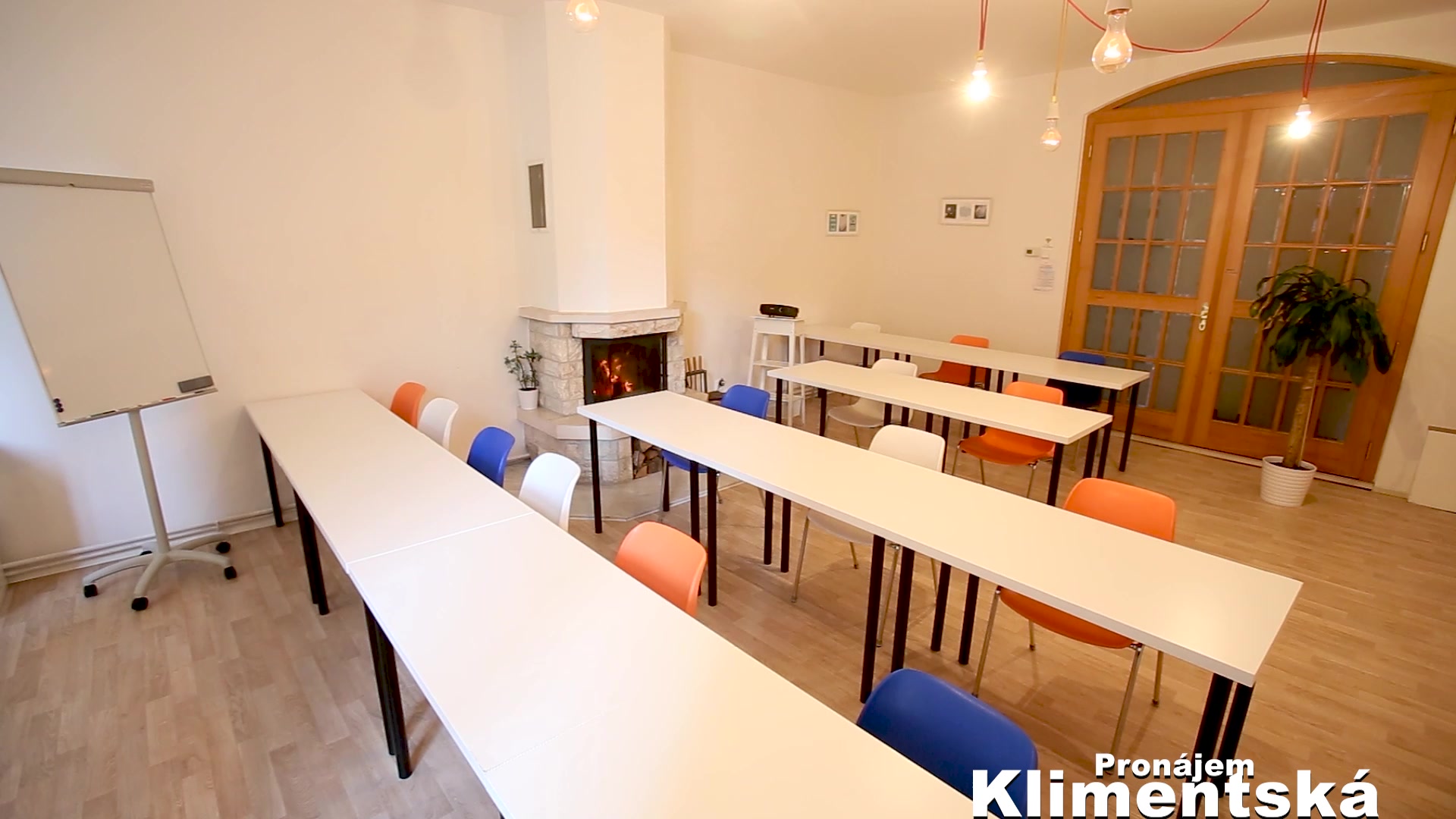 Pronájem Klimentská, s.r.o. foto 2 (náhled videa)