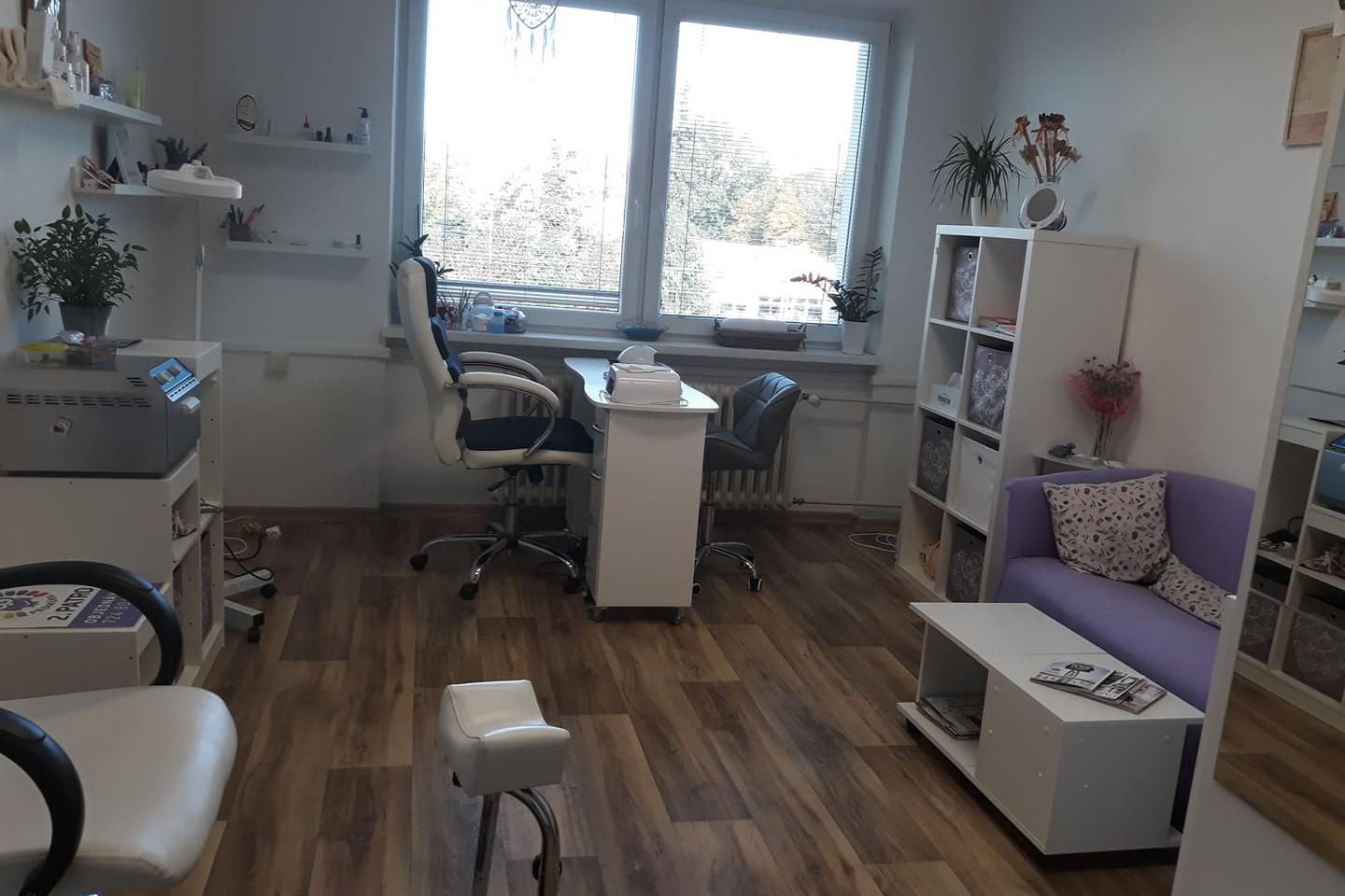 Soňa Adamovská - manikúra, pedikúra