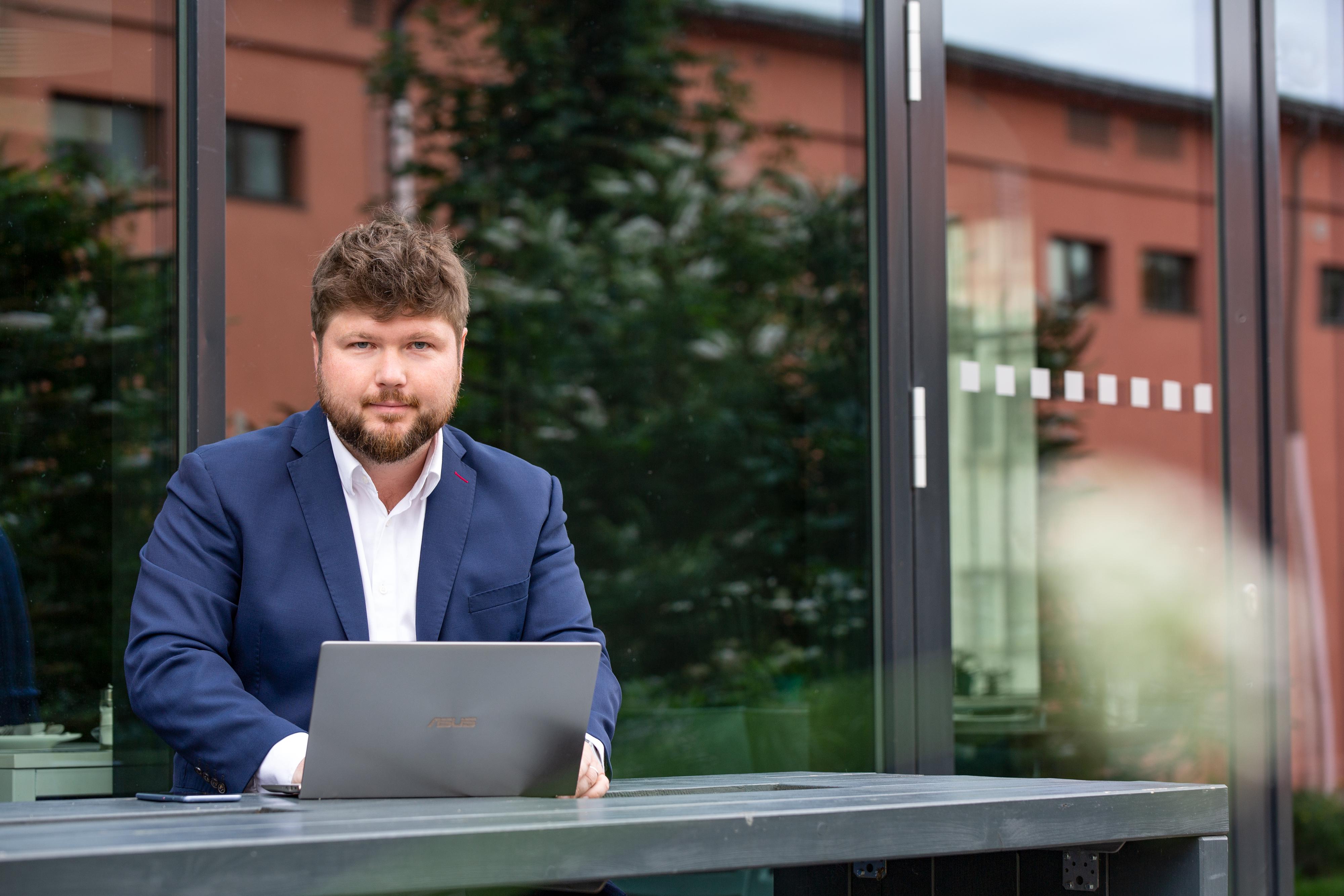 RE/MAX Ing. Tomáš Vildomec, BA - realitní makléř foto 2