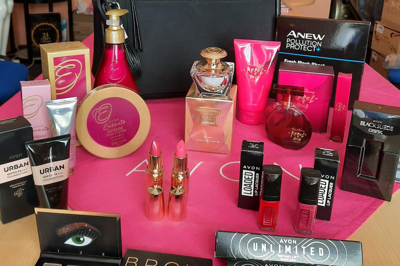 Avon - Michaela Hrabovská