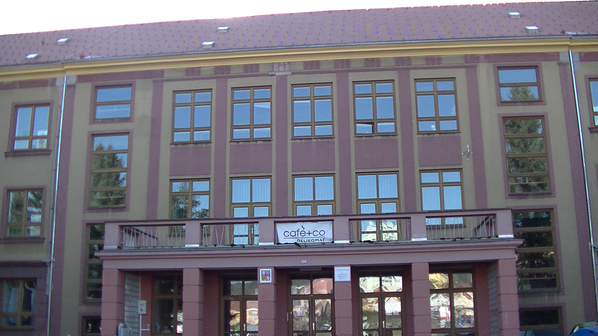 Školní jídelna - Gymnázium a SOŠ Klášterec nad Ohří foto 2