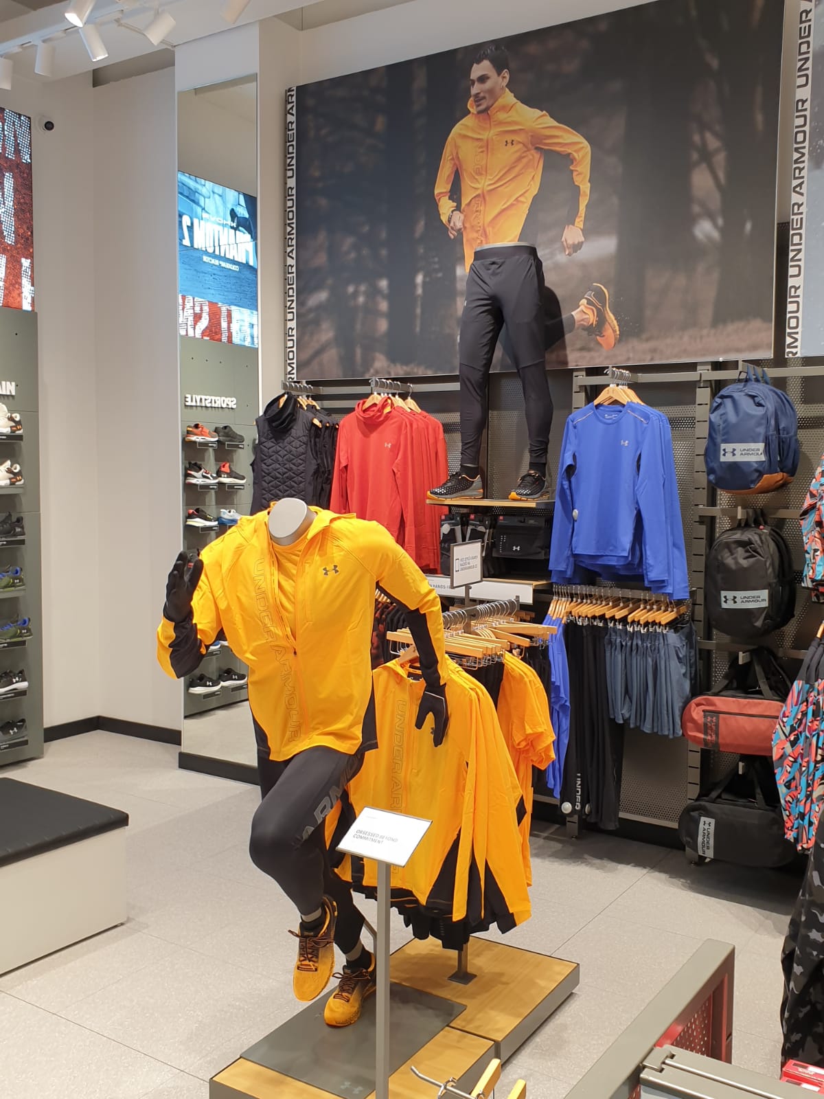 Under Armour Brand House foto 2