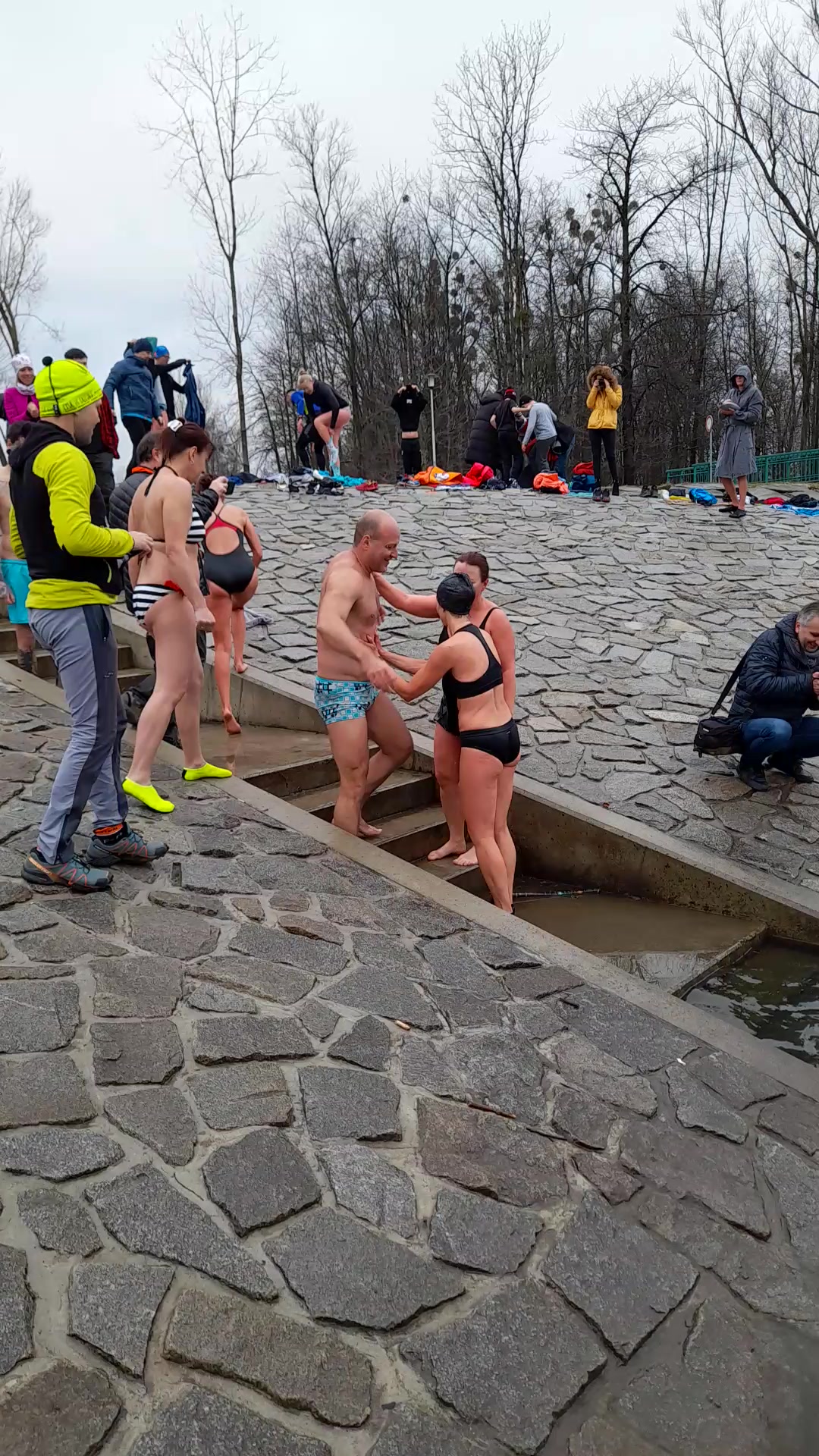Otužilci Frýdek≈Místek foto 2 (náhled videa)