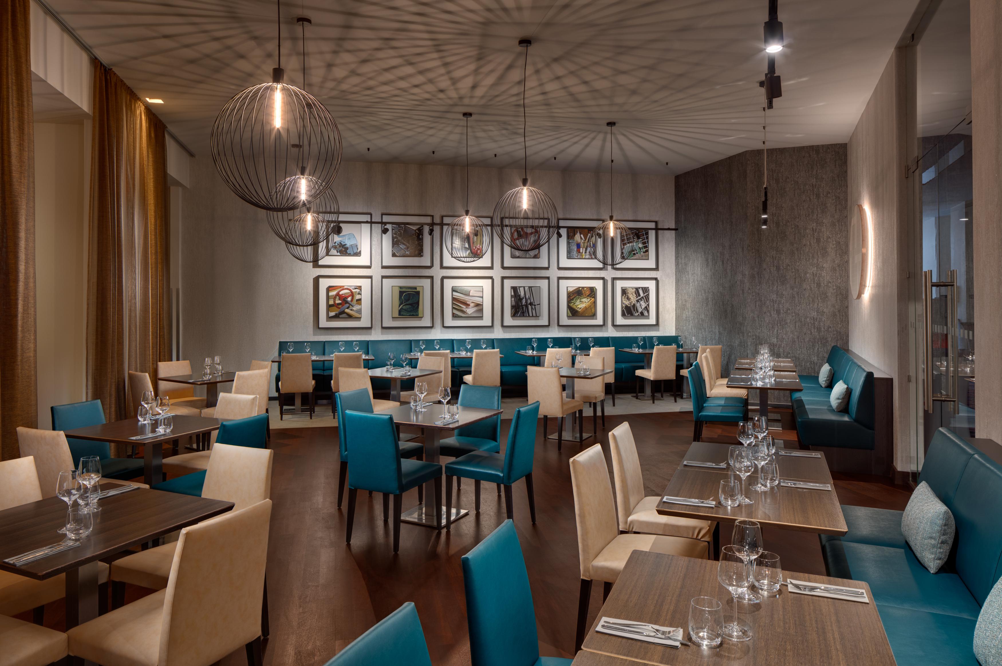 Type Restaurant & Bar