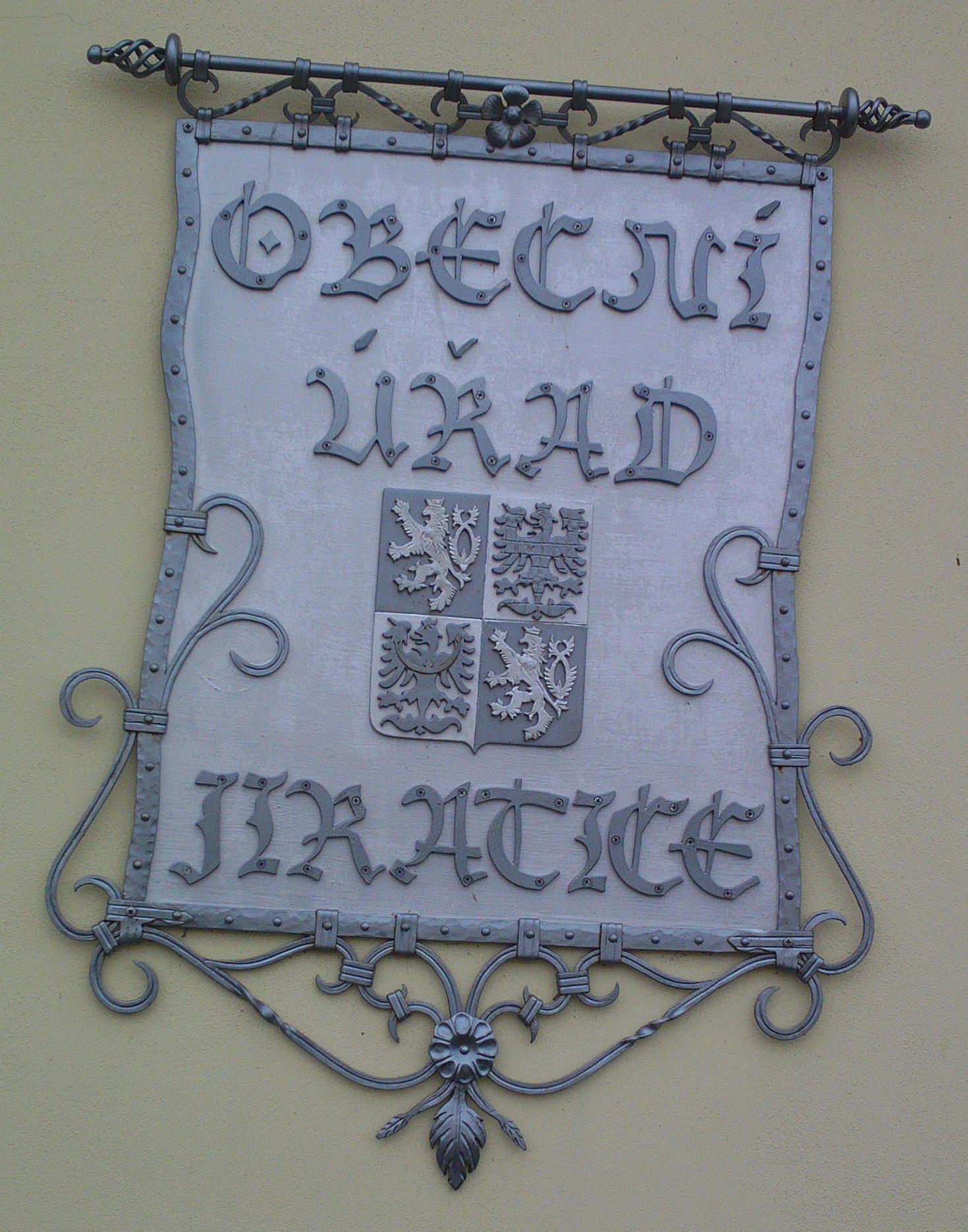 Jiratice - obecní úřad foto 4