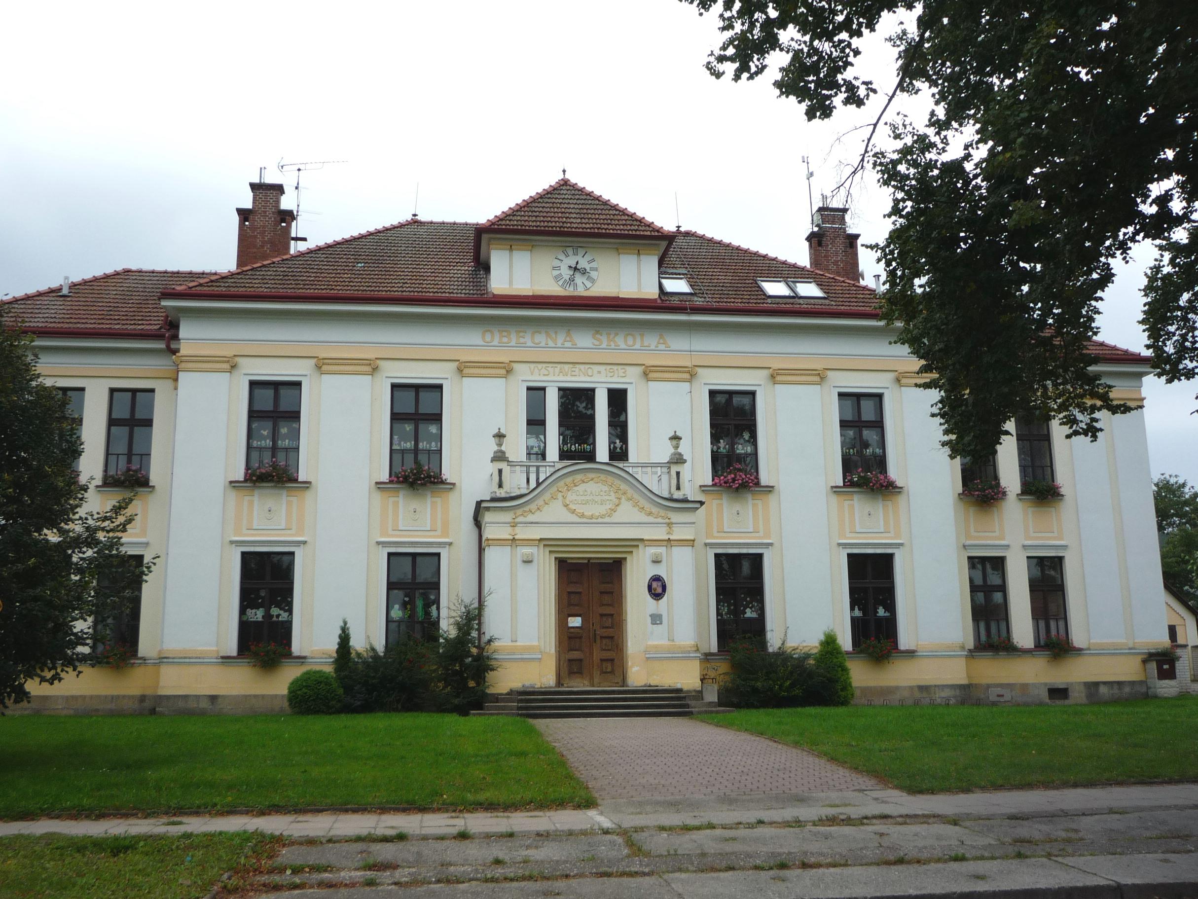 Základní škola, Librantice, okres Hradec Králové