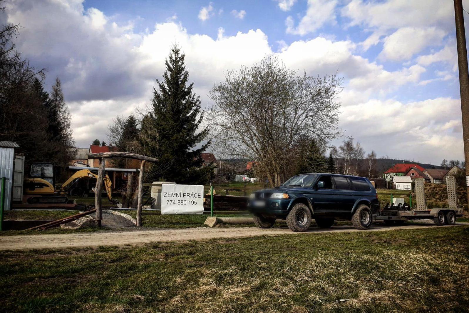 Zemní práce minirýpadlem - Radek Kořínek foto 1