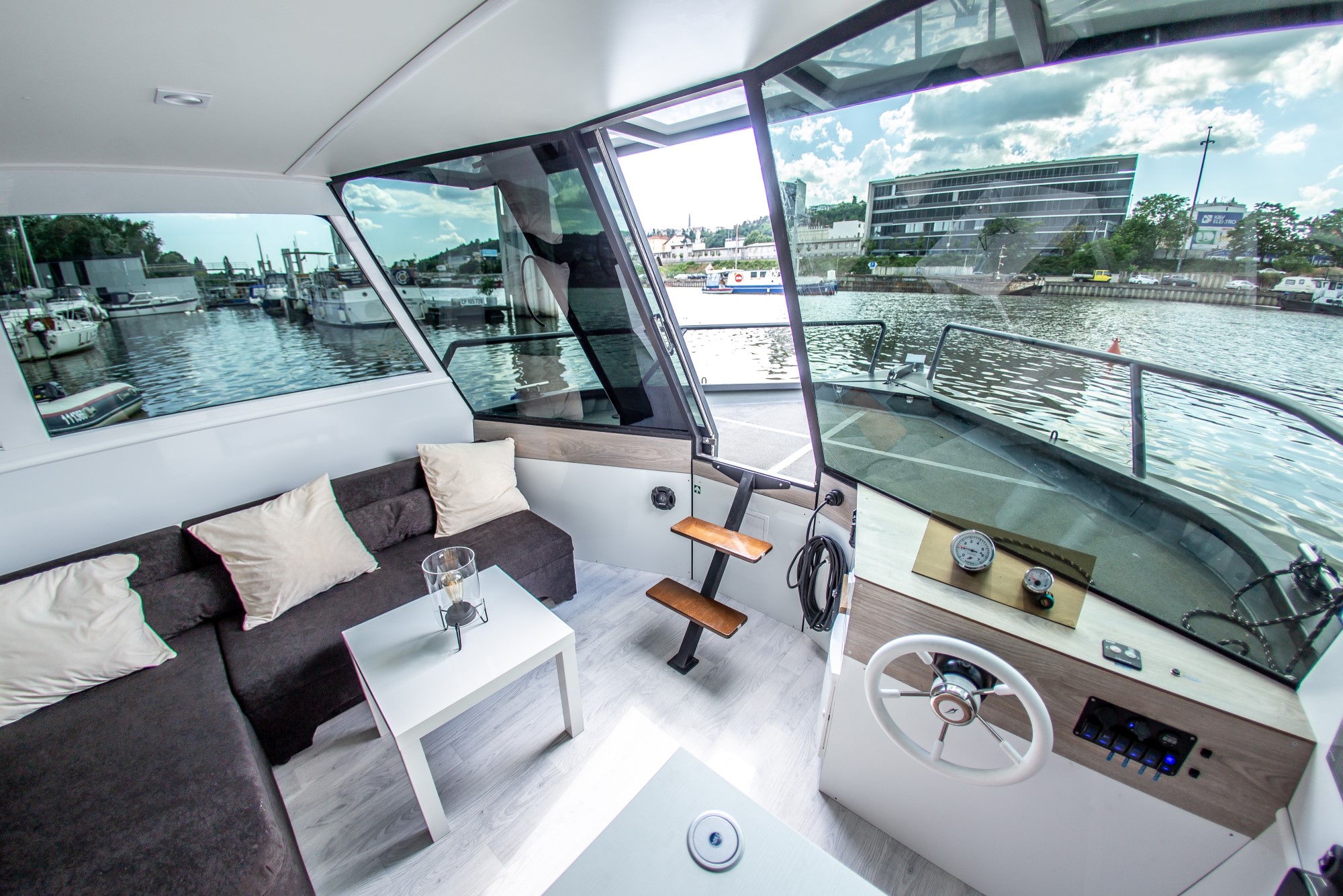 Yachtboat Prague foto 3