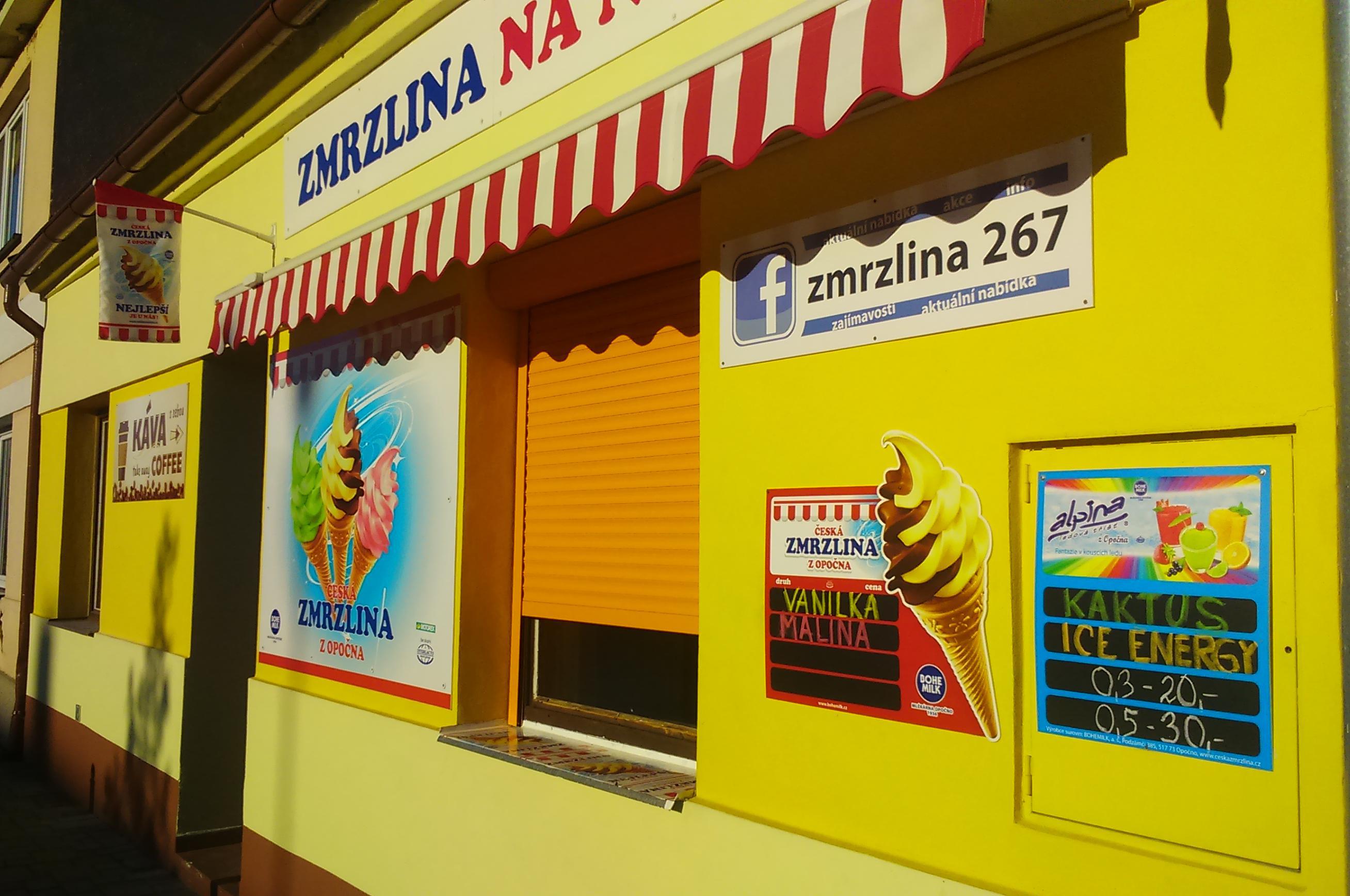 Zmrzlina na náměstí foto 1