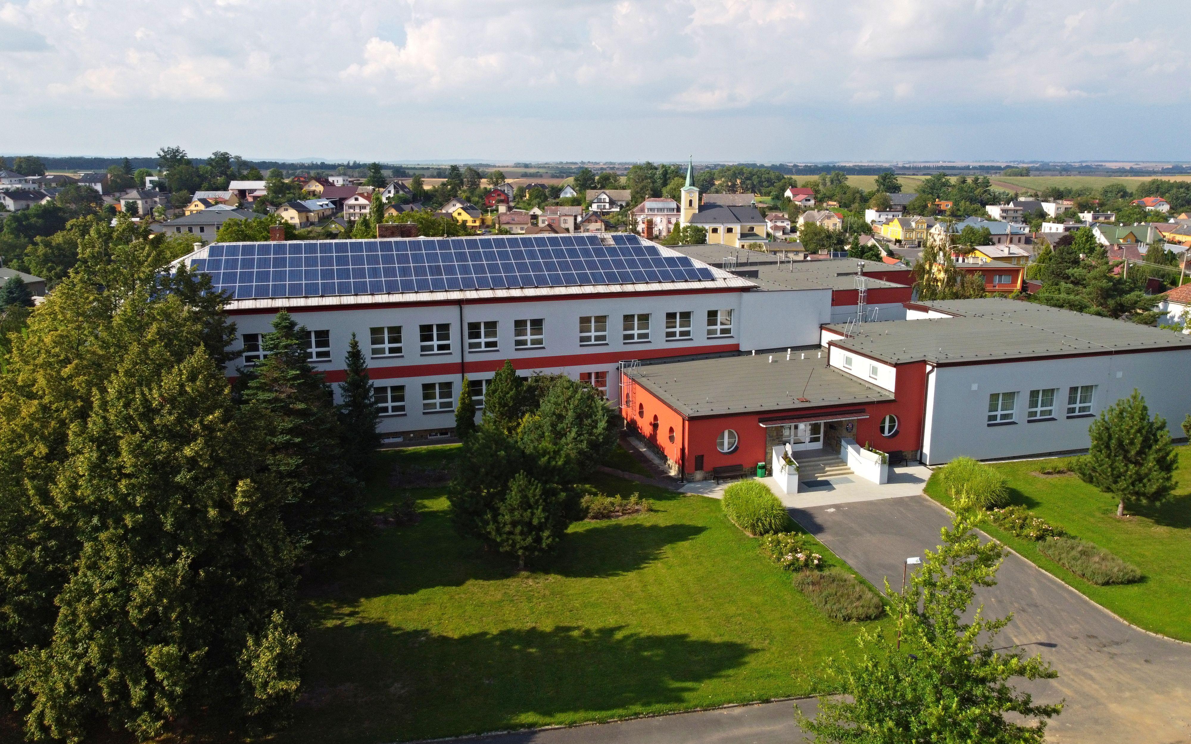 ZŠ a MŠ Slavkov, okres Opava foto 1