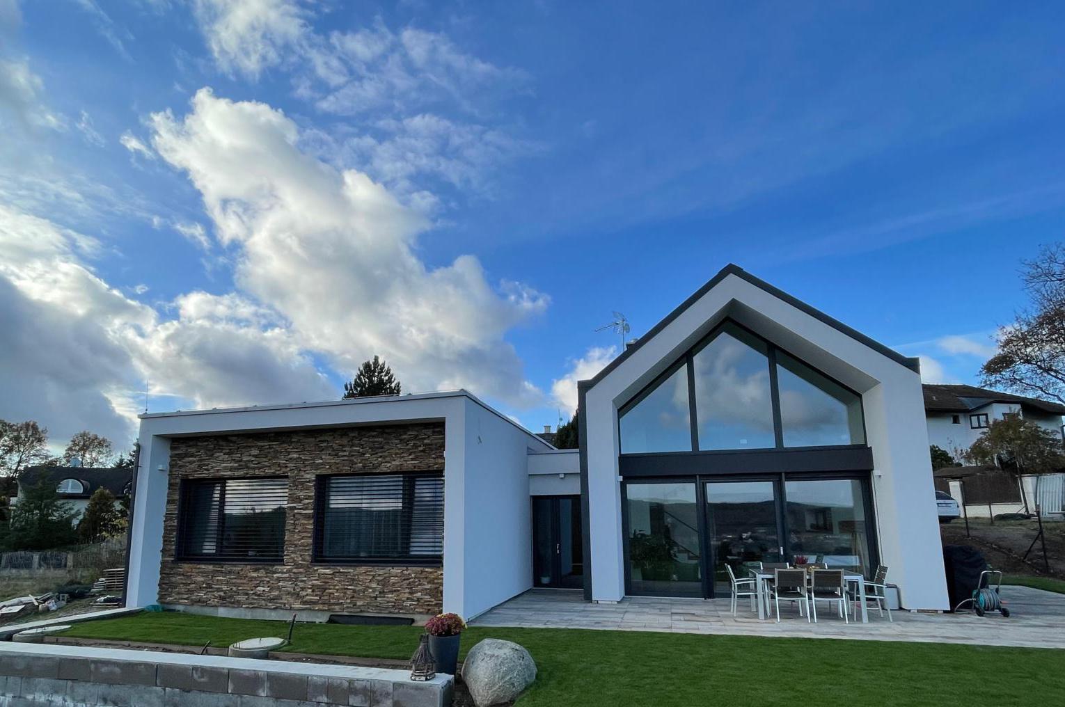 HENDERSON Invest, s.r.o.